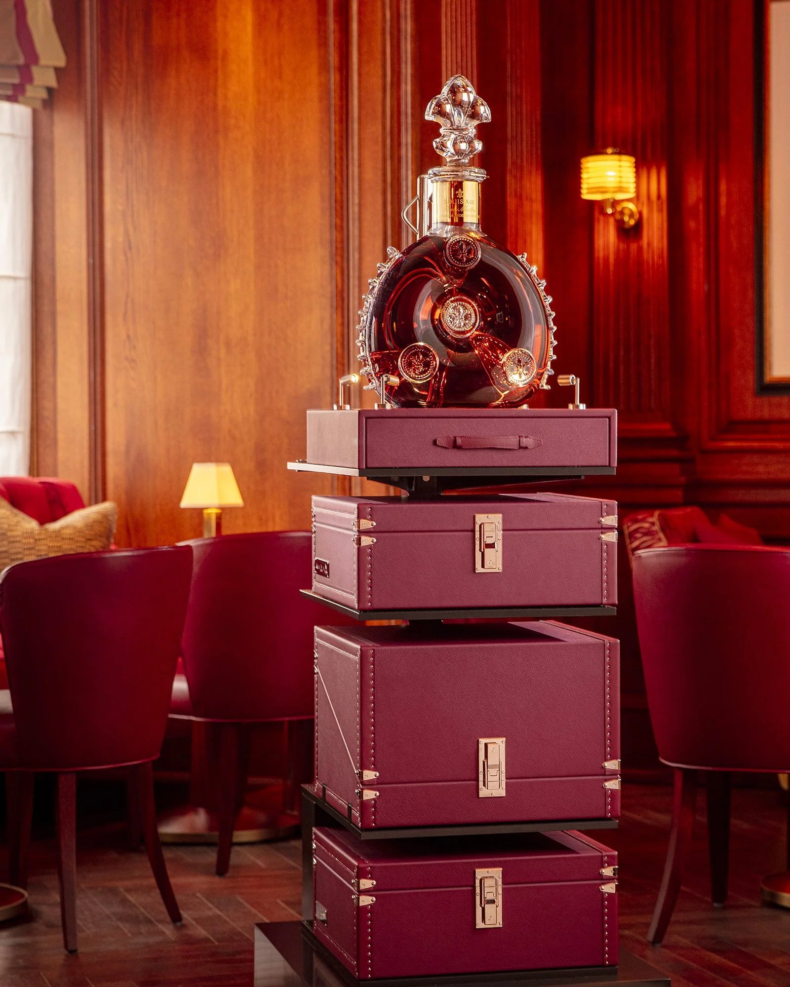 La Malle Louis XIII × T.T.Trunks pour le Palace Les Airelles, Courchevel