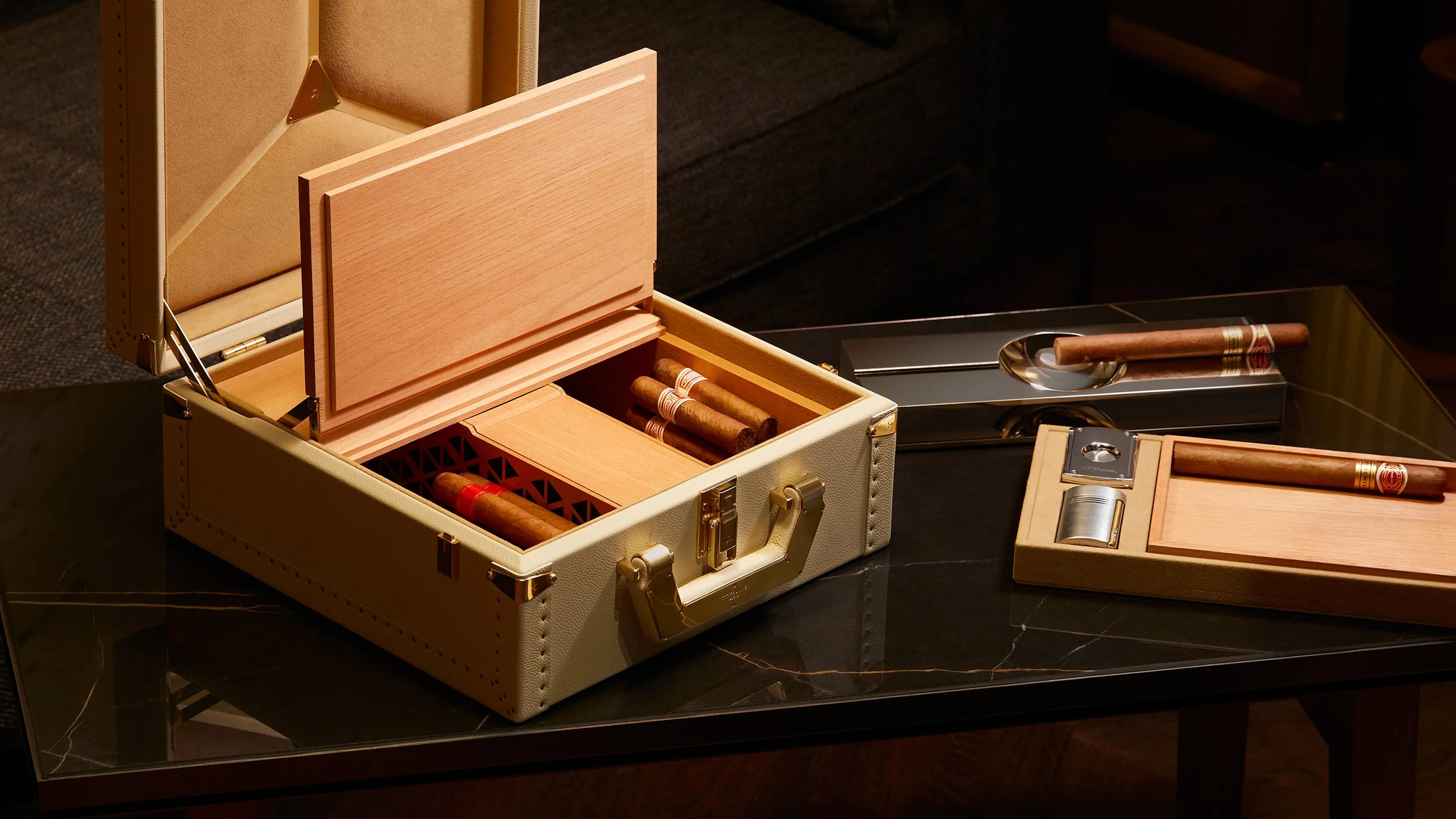 Les Caves à Cigares T.T.Trunks, humidors en cèdre espagnol