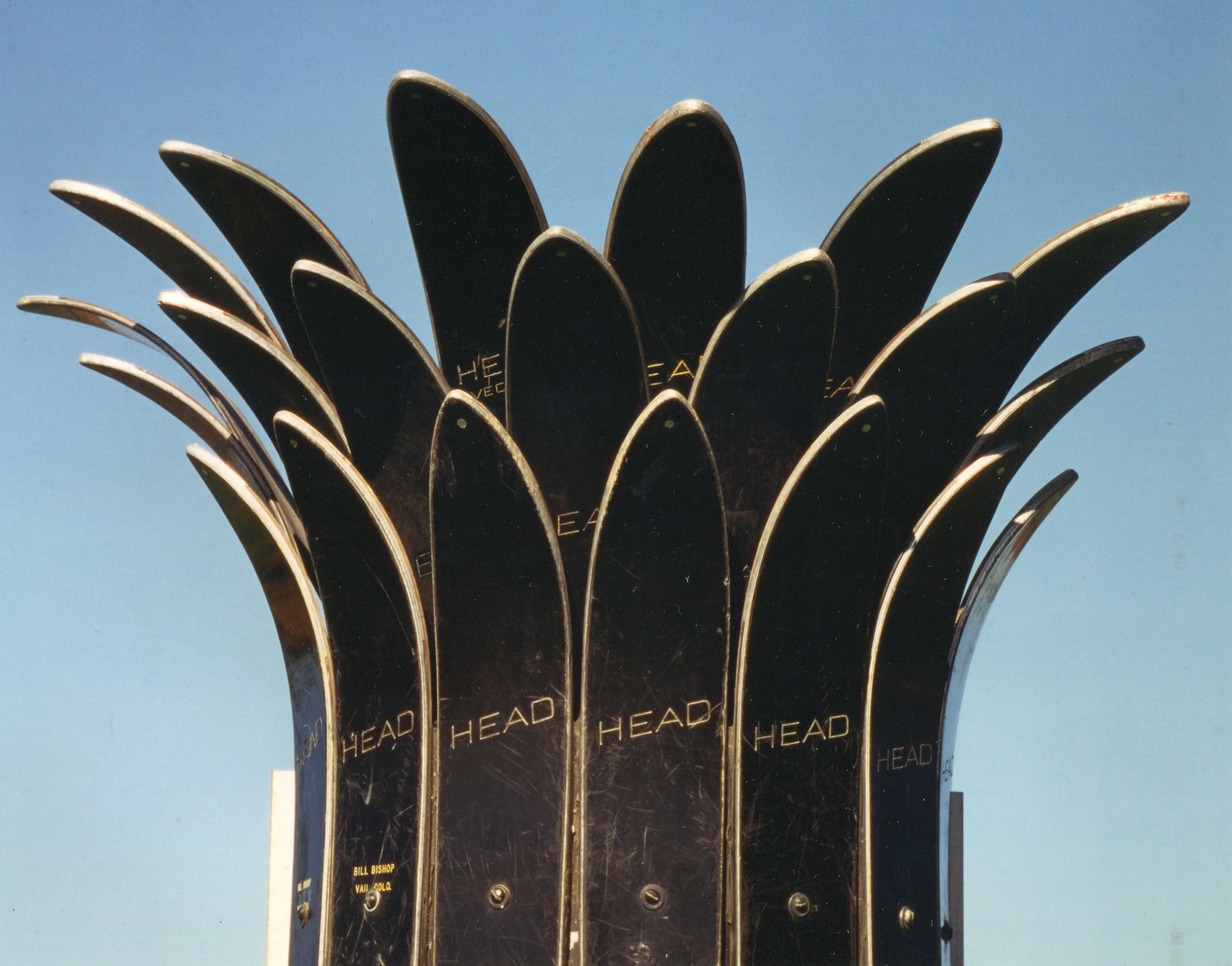 Head Ski Column