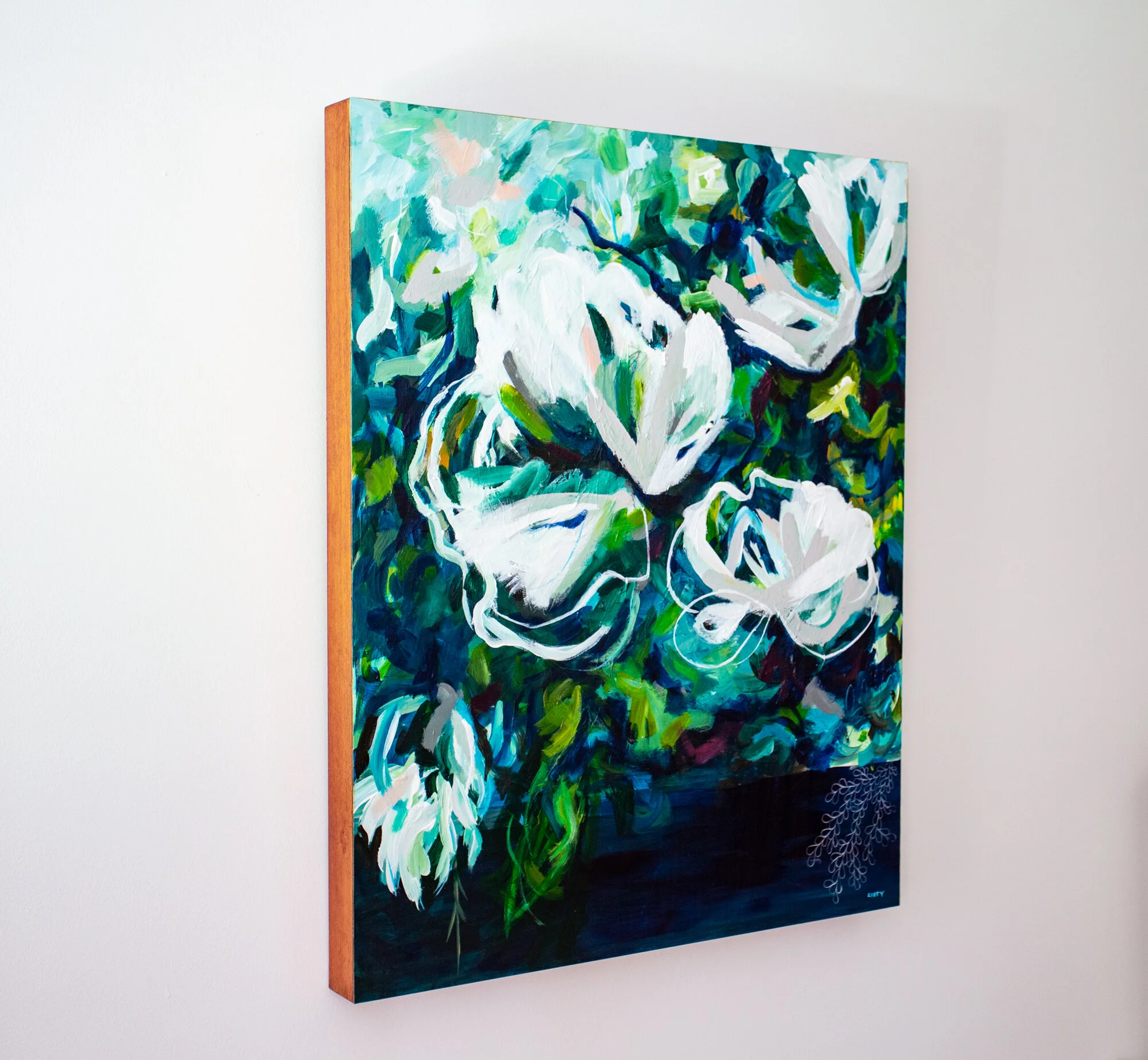 Boston artist Megan Carty makes bold abstract paintings and lively bright modern floral paintings.