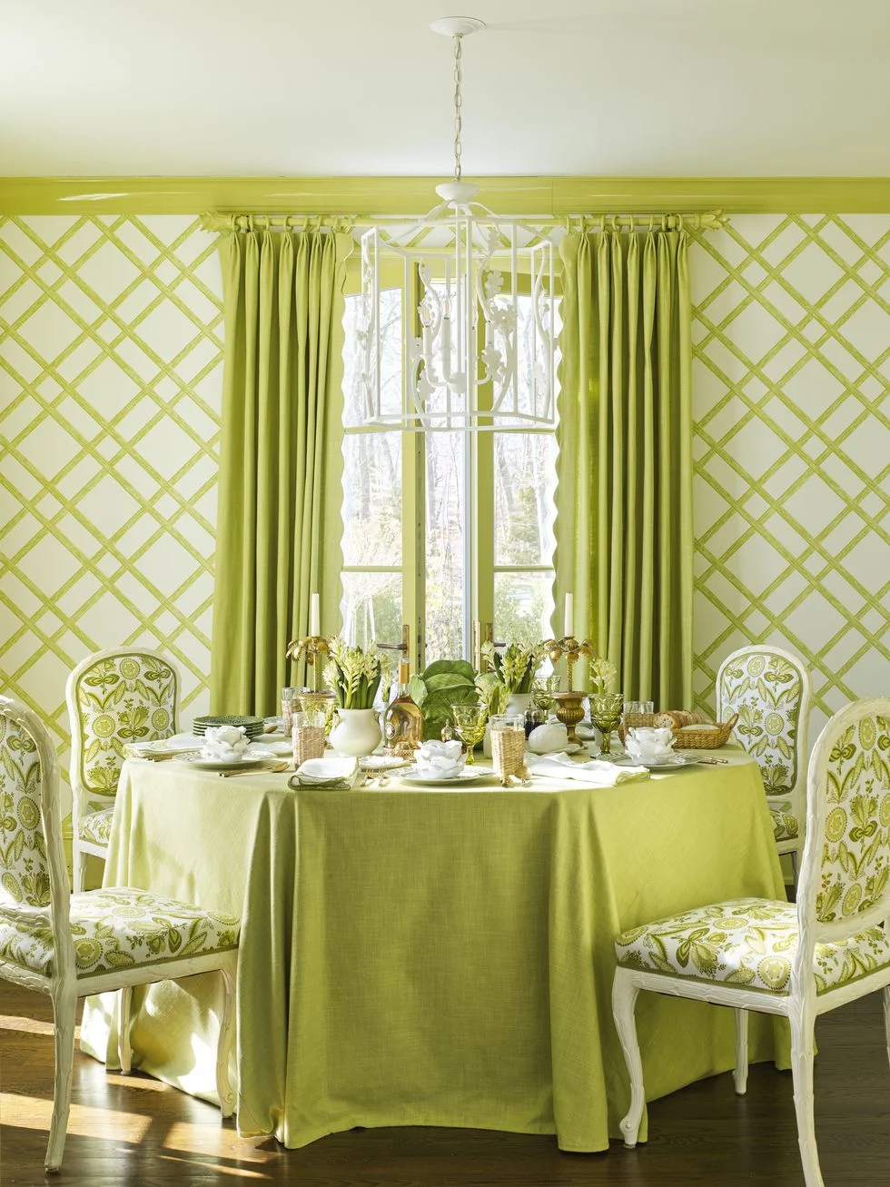 meg-braff-long-island-breakfast-room-veranda-1555607253.jpg