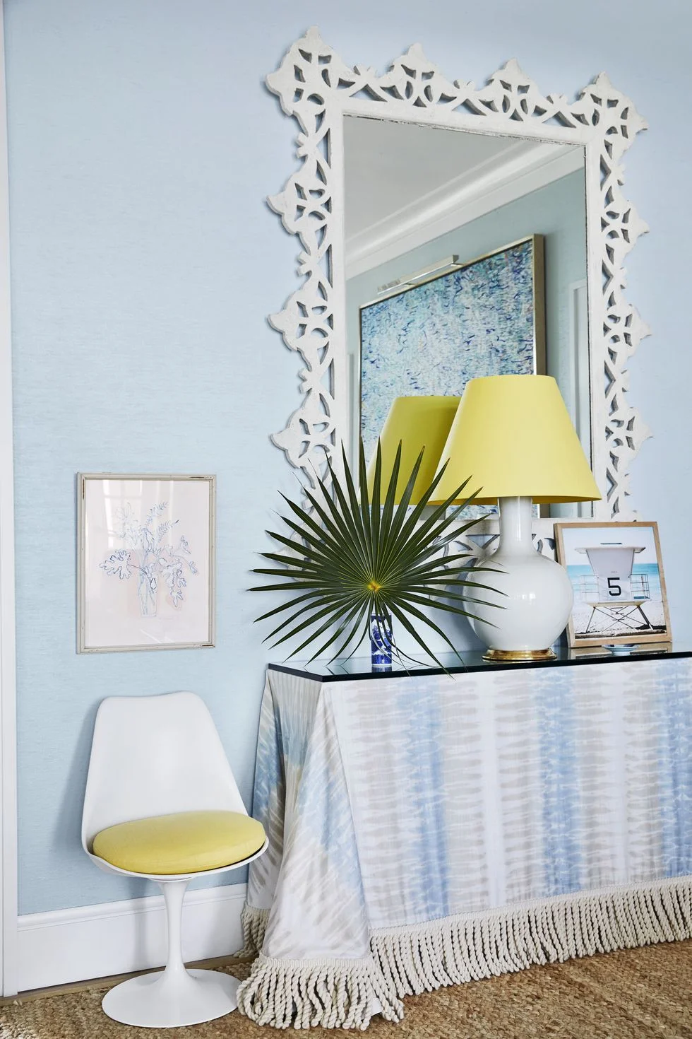 miles-redd-skirted-table-bahamas-veranda-1561060818.jpg