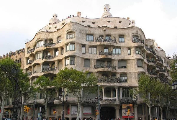 La-Pedrera-600x407.jpg