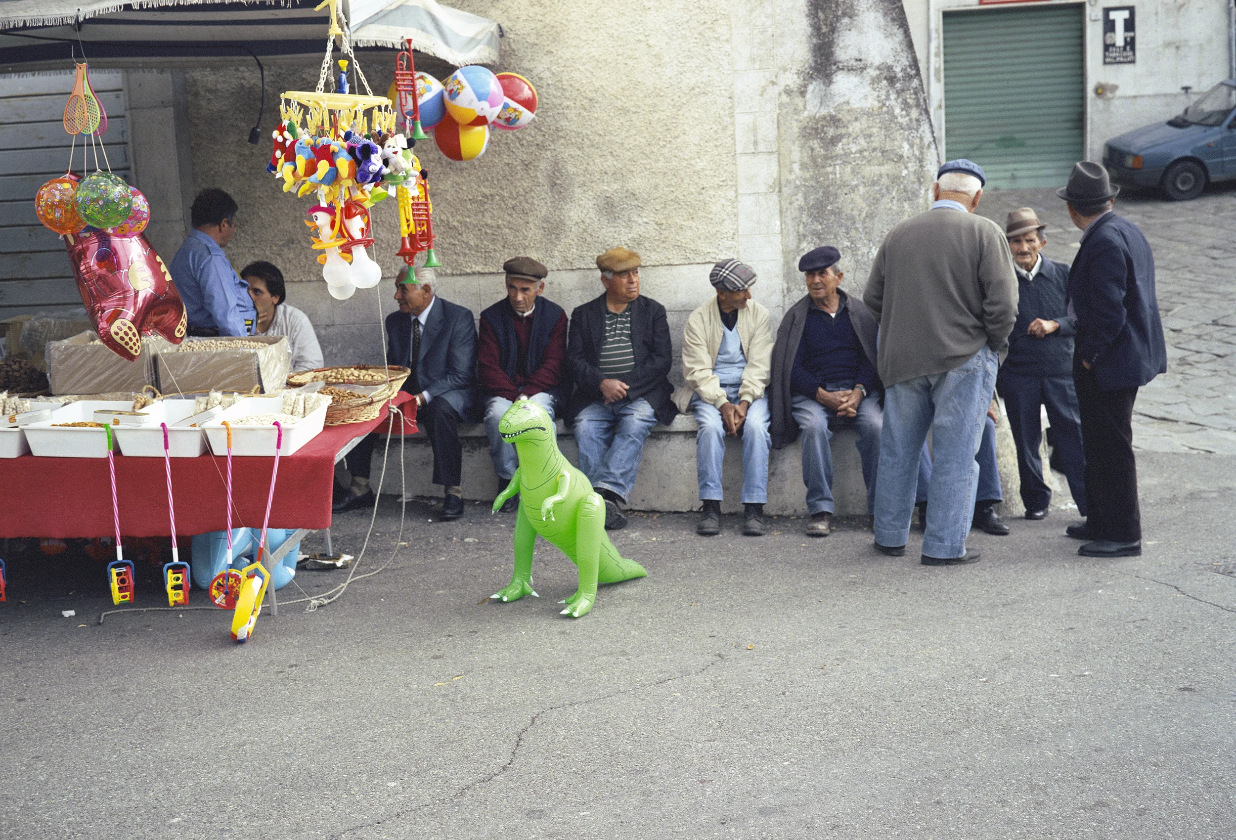 5) Market day, 2001.jpg