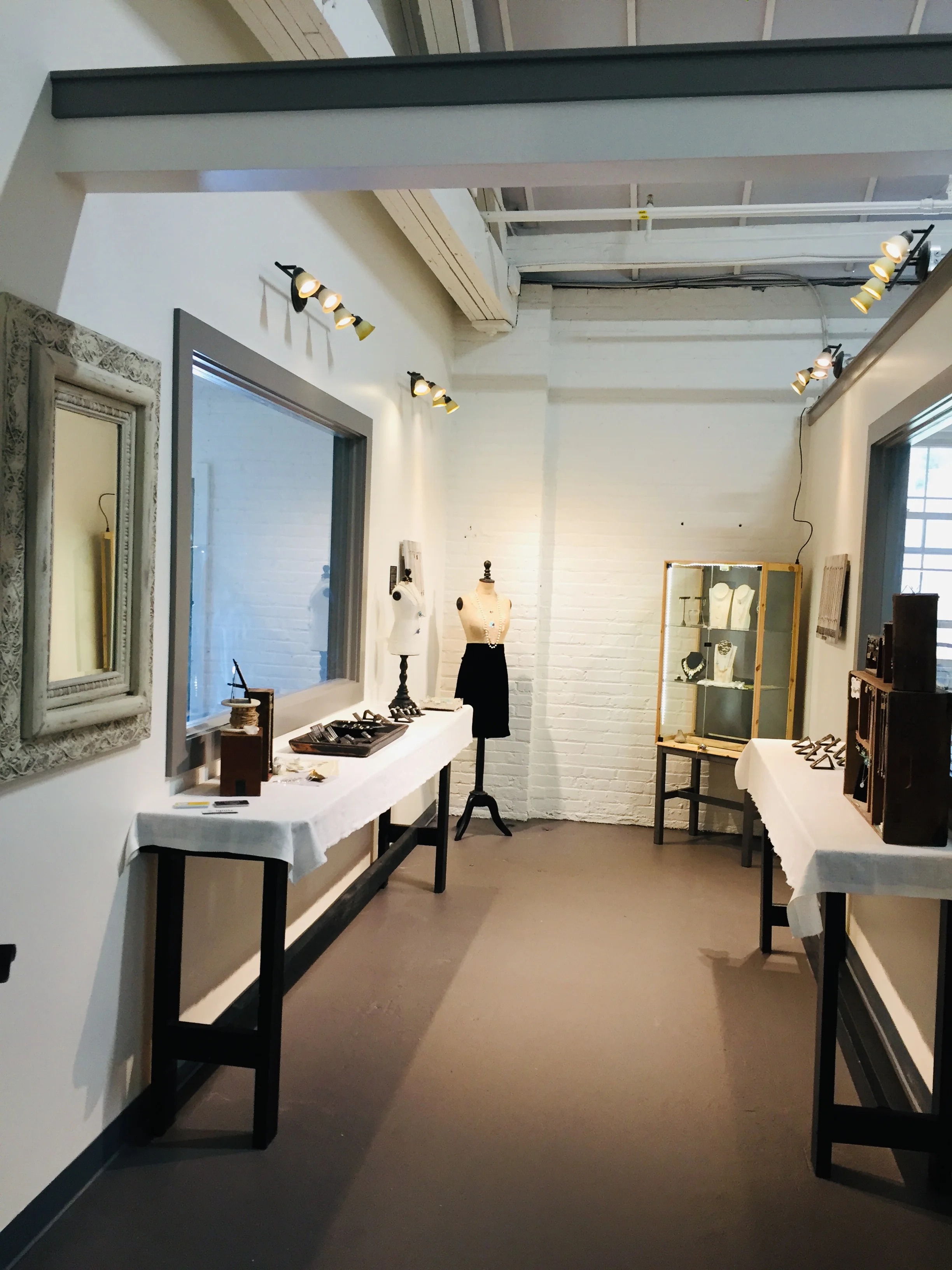 Bluebird Designs Re-Opens in Ignite Jewelry Studios 