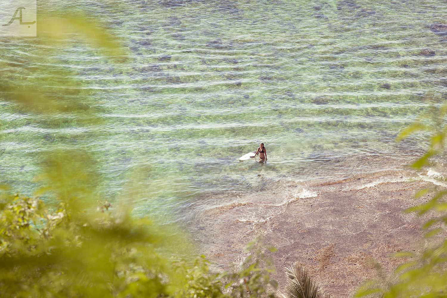 5-amy-lobb-bingin-beach-surfer-girl.jpg