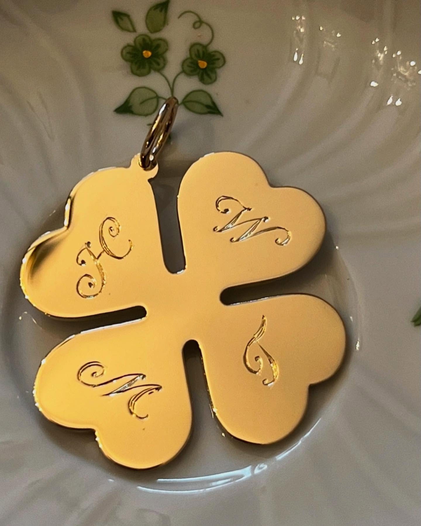 Four Leaf Clover 🍀🍀🍀

Solid gold, custom cut, available in all sizes and two thicknesses, hand engraved, fabulous ❤️. Dm for details, all special orders and a wonderful good luck charm.