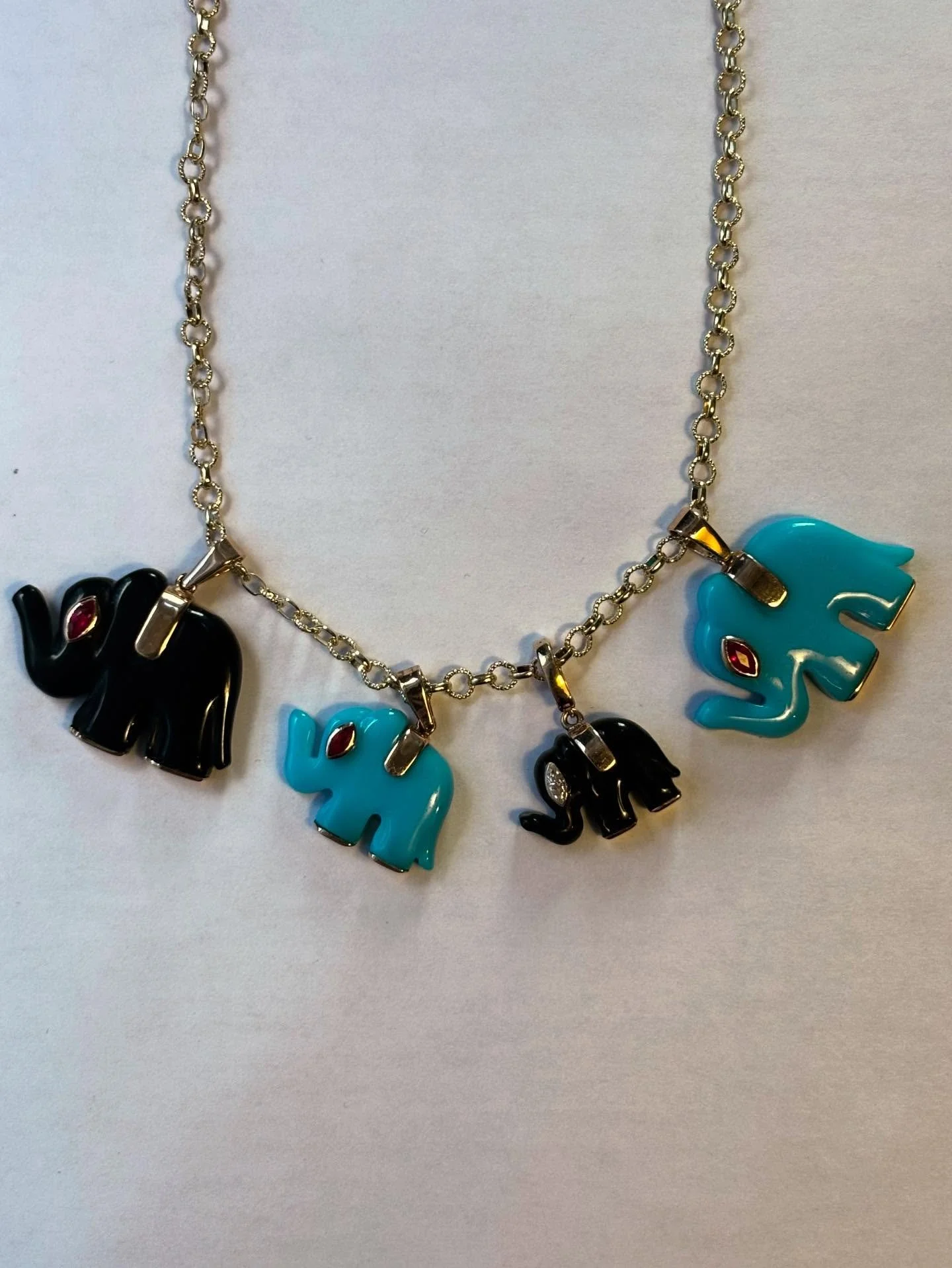 Heading into the weekend with some fabulous Parisian good luck elephants - carved turquoise and black onyx with diamond and ruby eyes. Trunks up for good luck! 🩷🎄🐘

#elephantjewelry #goodluck #goodluckcharms