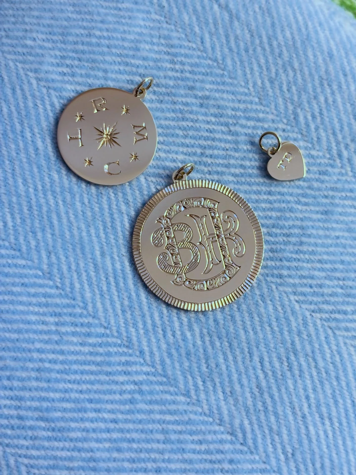 Three fabulous custom discs ready for a chain🩷💜🩷. Or three chains? Or a neck wire? Or a bracelet? 

Complete your look with one of our favorites- thick, thin, long or short. We are here to help 🩷

#customdiscs #handengraved #monogramdisc #juliaba