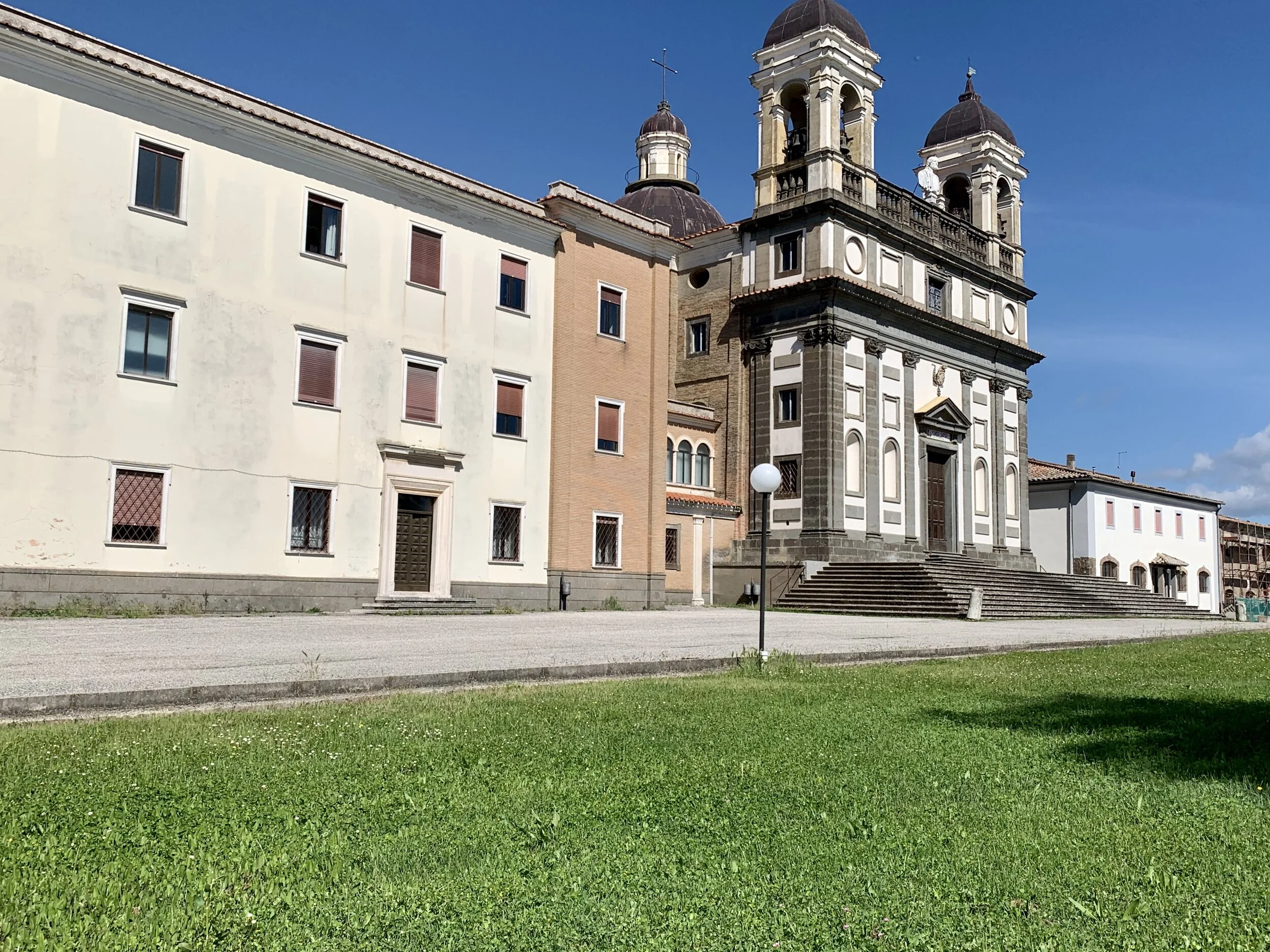 Chiesa in tempo di CORONAVIRUS - Orario e accesso alle messe