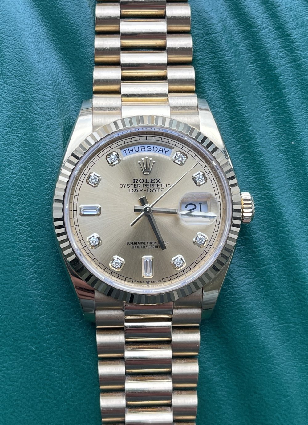 Rolex Daydate 128238 36mm Factory Dial 2019 Box & Papers — .