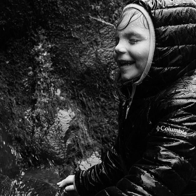 💦 she was drinking from a small waterfall.  Love this wild babe. 🥰