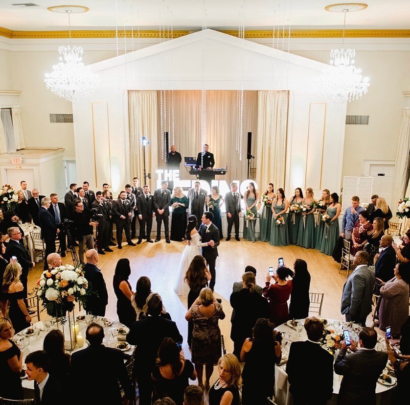 First dance magic 🪄 

Photography: @amyspiritophotography 
Letter Lights: @alphalitbostonma 
Florals: @fleurandstitch
Entertainment: @the617eventgroup // @617weddings 

#weddingvenue #thecommons1854 #events #wedding #firstdance #love #justmarried