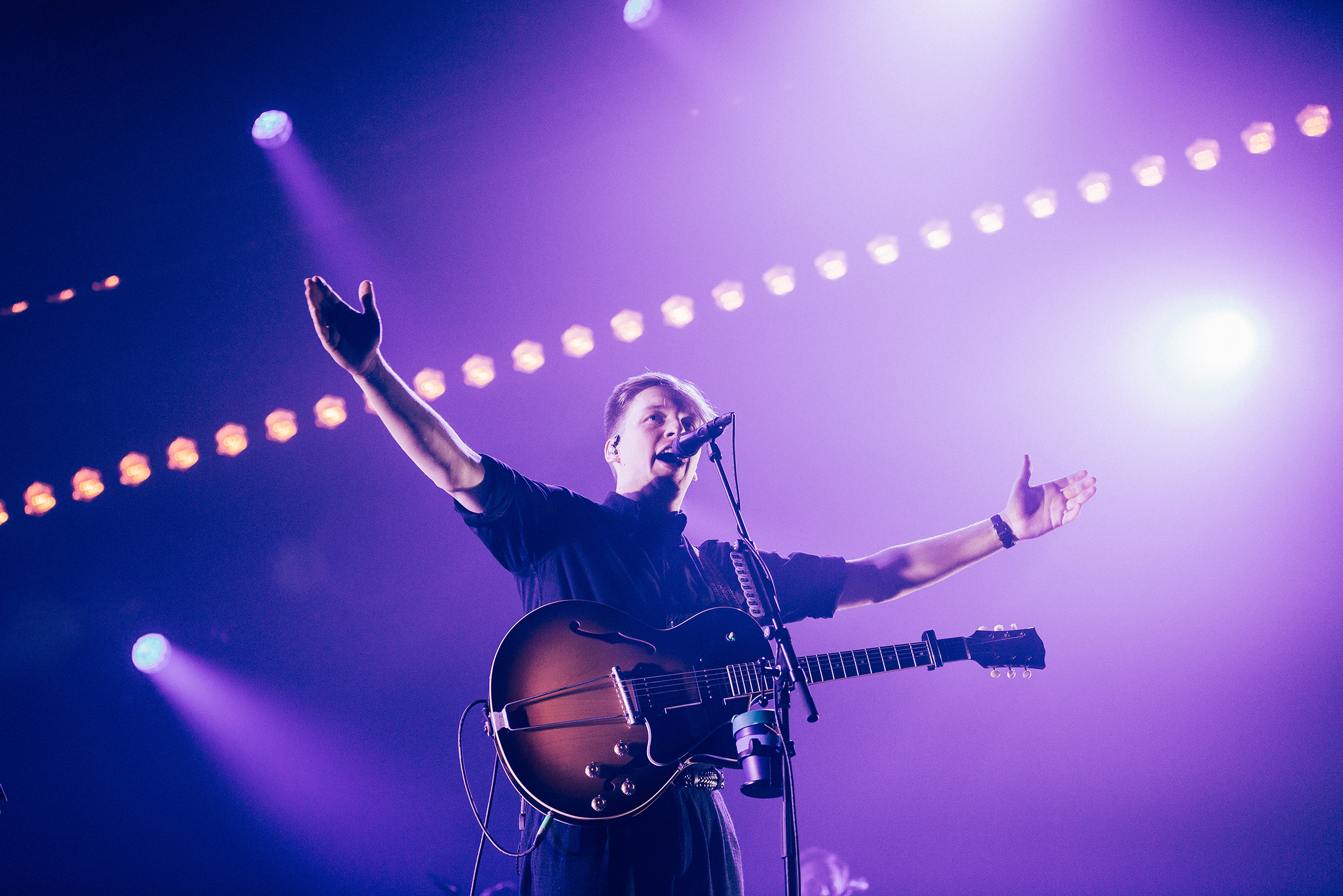 GEORGE EZRA