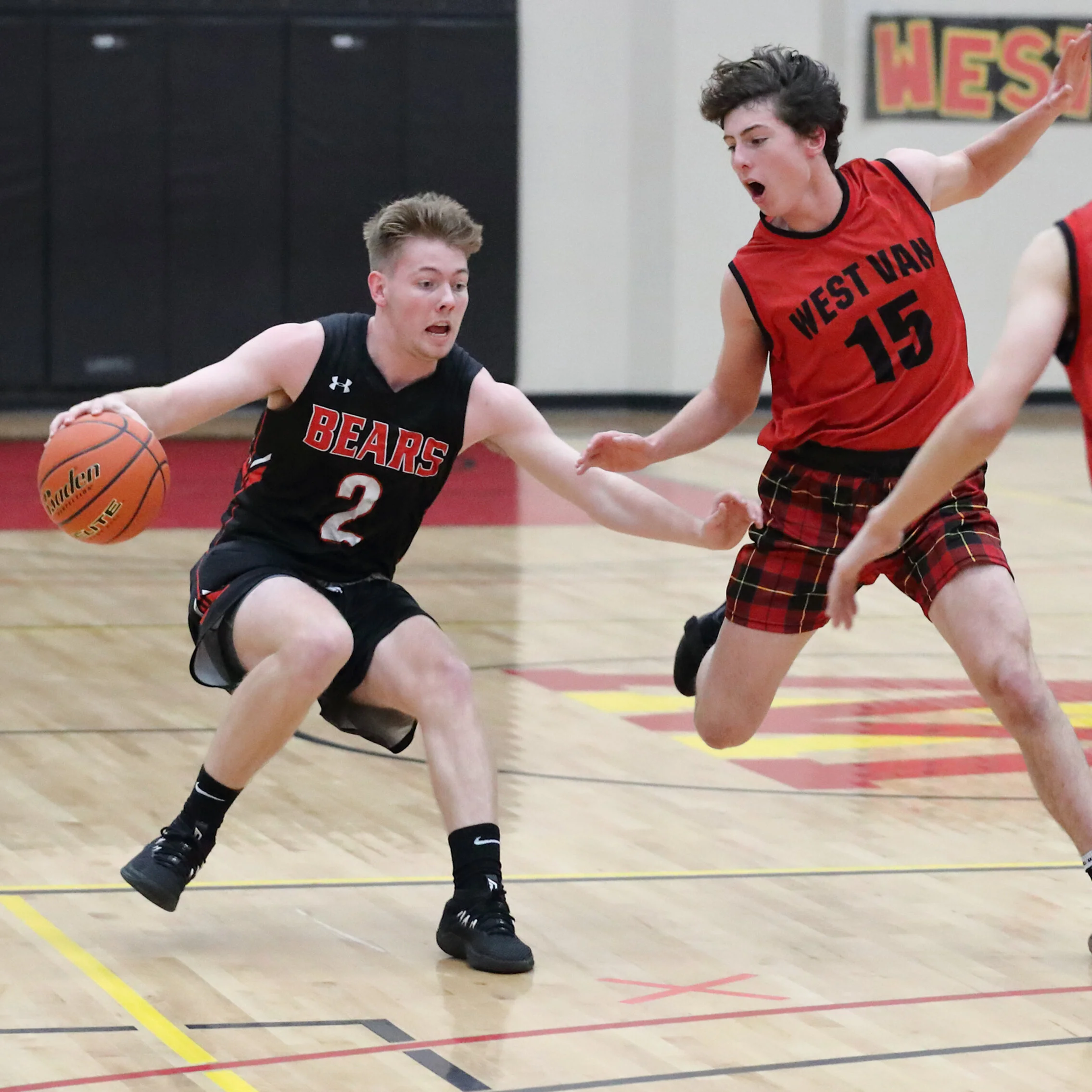 (BOYS) Mt. Boucherie Bears shutout West Van Highlanders in third quarter as they take first win in tourney
