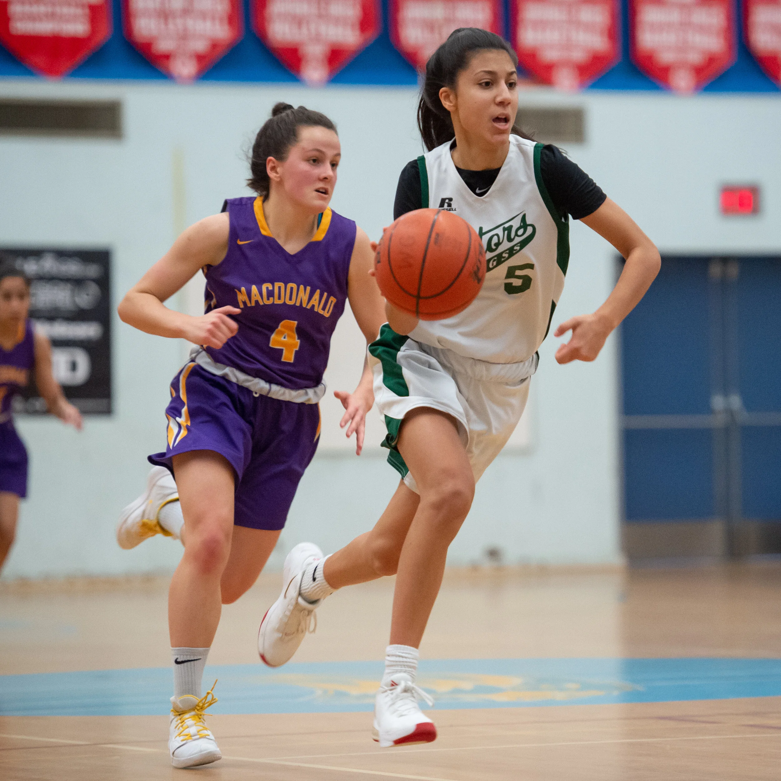 (GIRLS) Walnut Grove Gators fight way past Archbishop MacDonald (Edmonton)