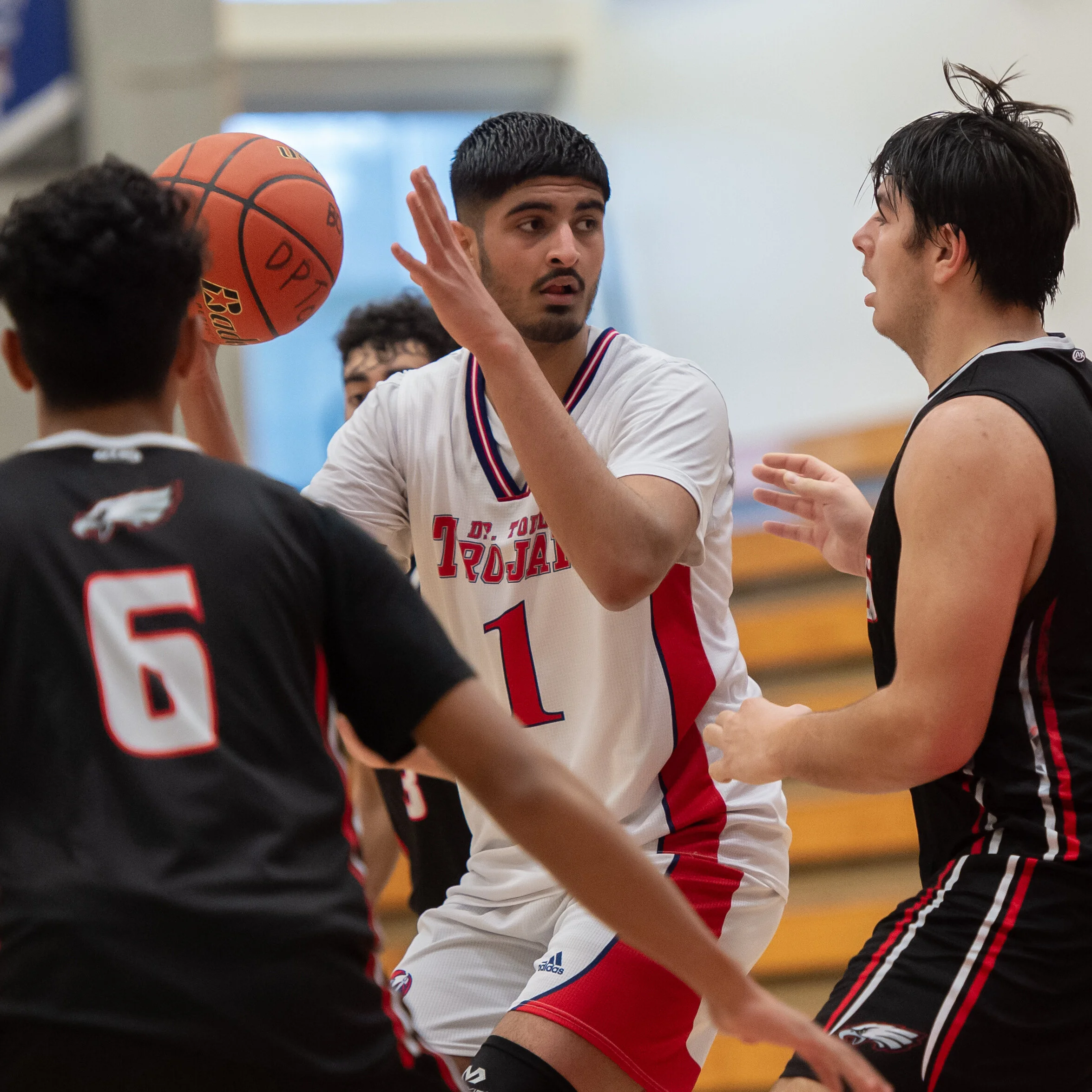 (BOYS) DP Todd's dagger 3s advantageous against Carson Graham