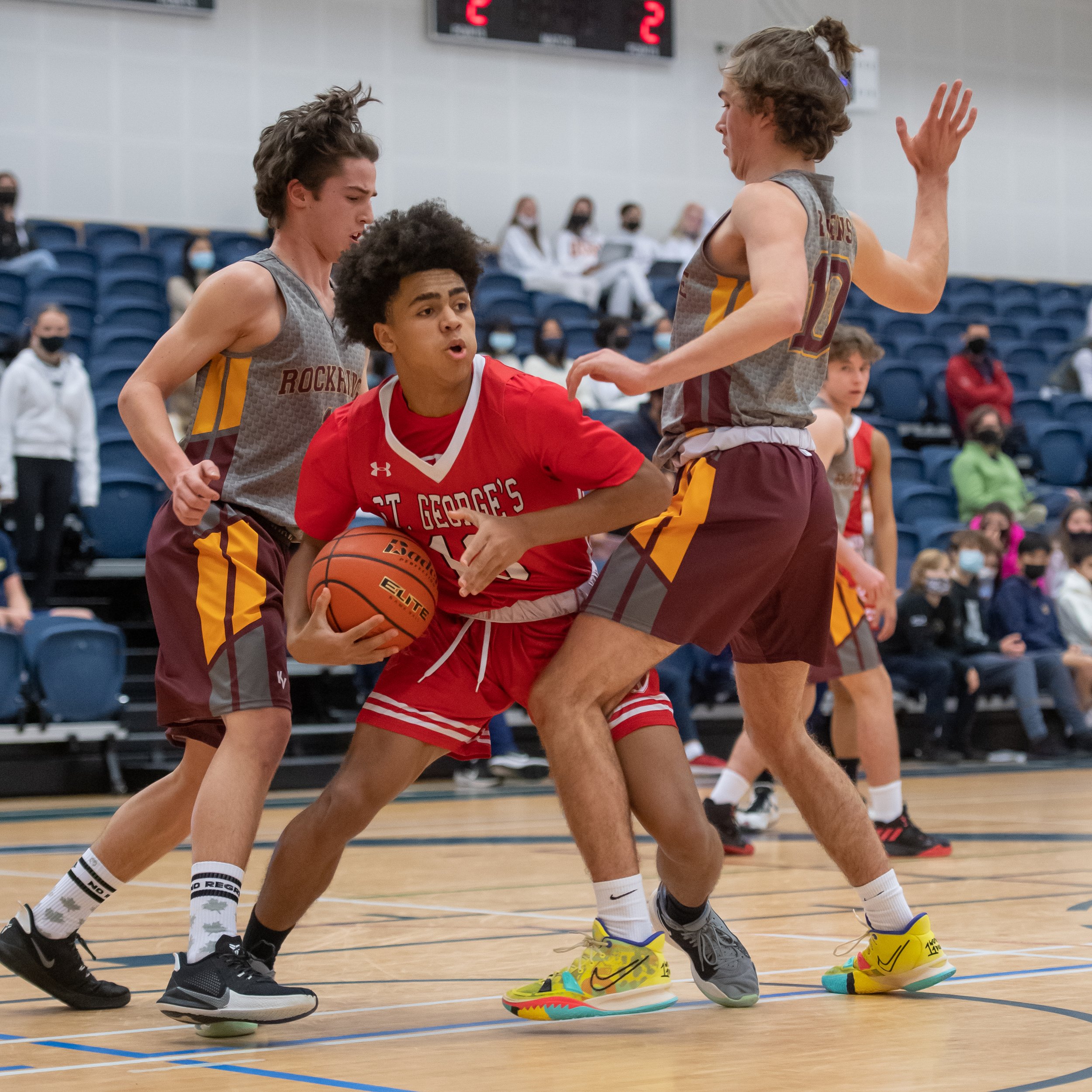 (BOYS)  St. George's Saints top Rockridge Ravens in close battle at Collingwood