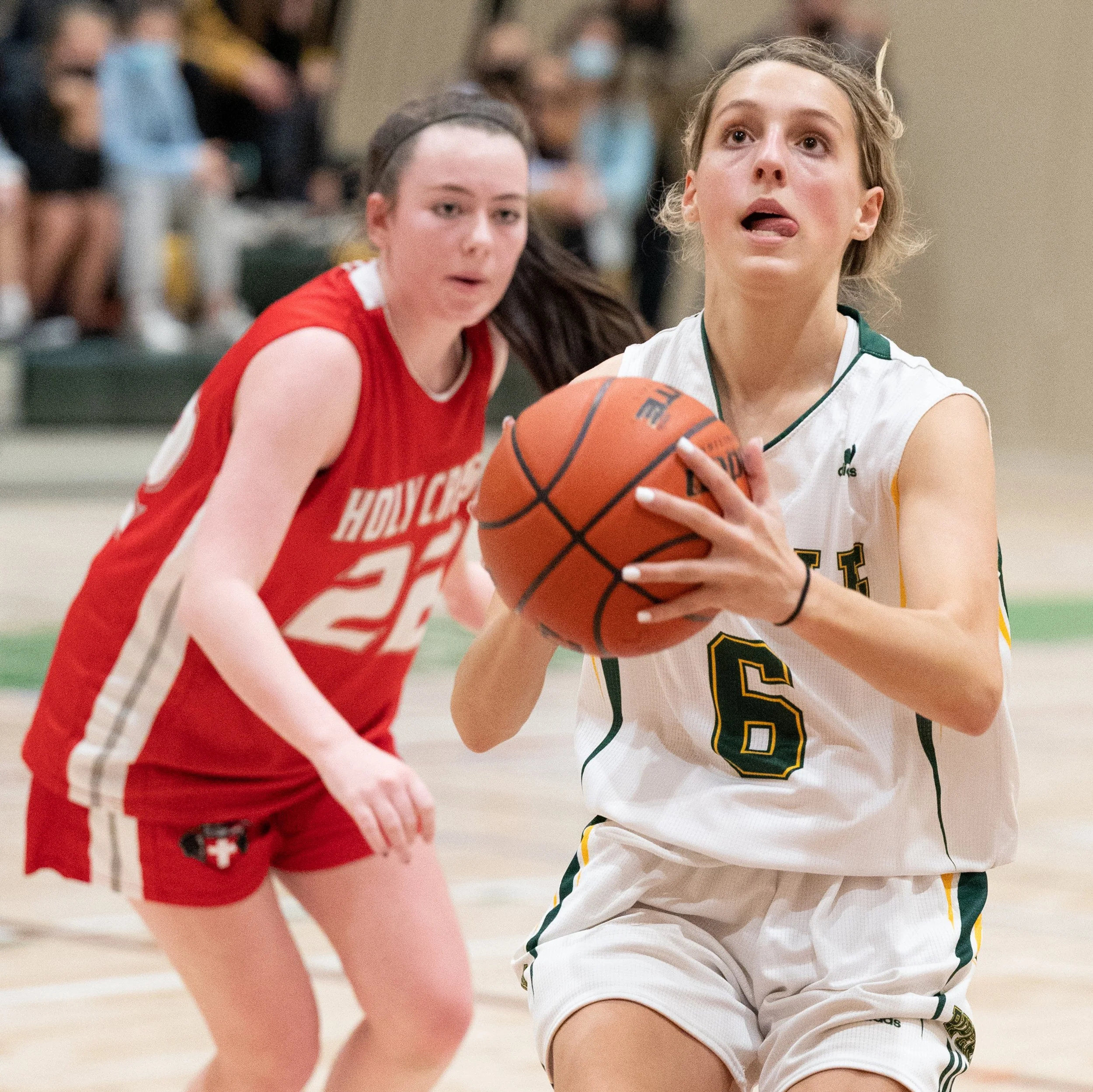 (GIRLS) Argyle Pipers Defeat Holy Cross Crusaders in After-School Matchup