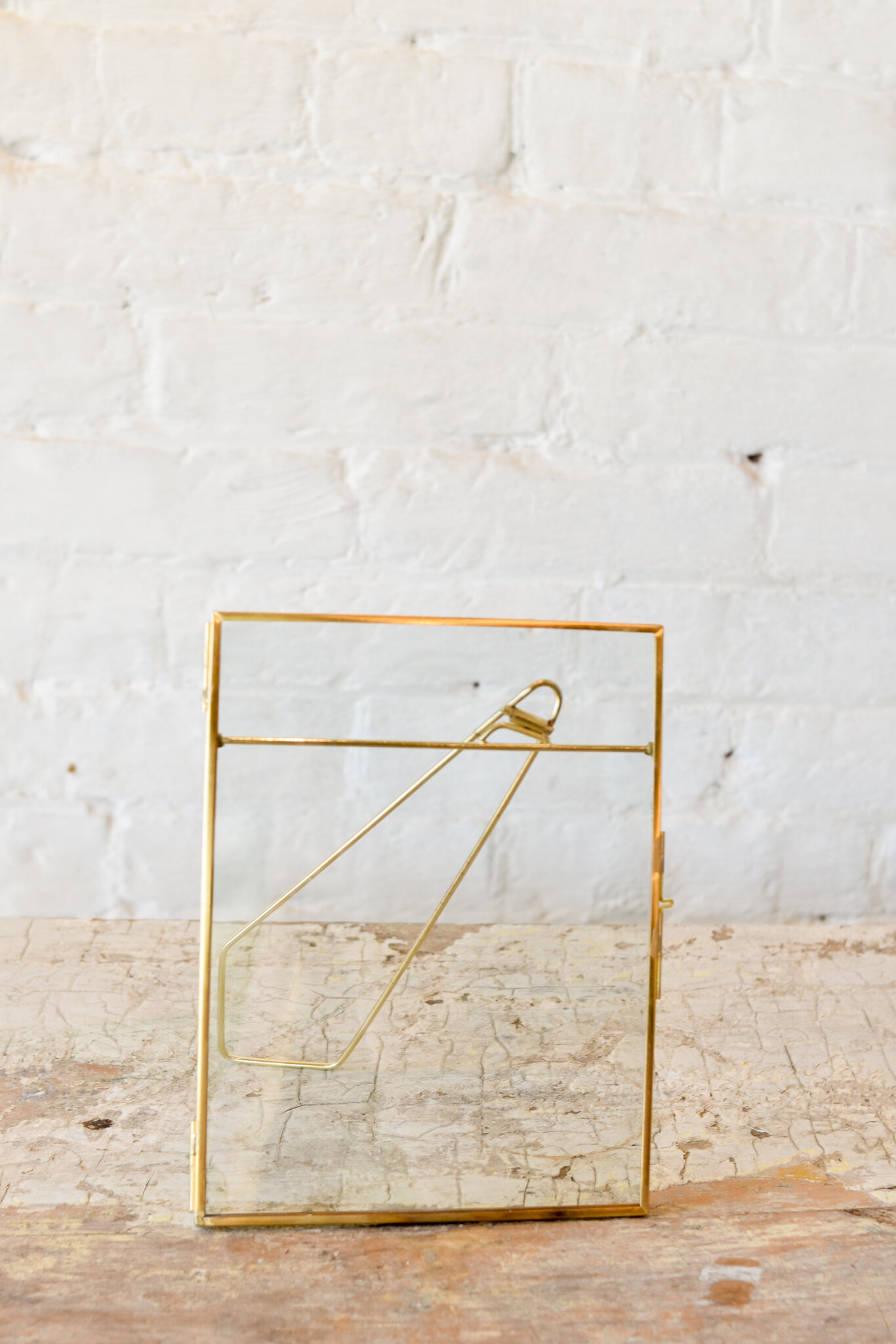 GOLD FRAME TABLE NUMBERS $4