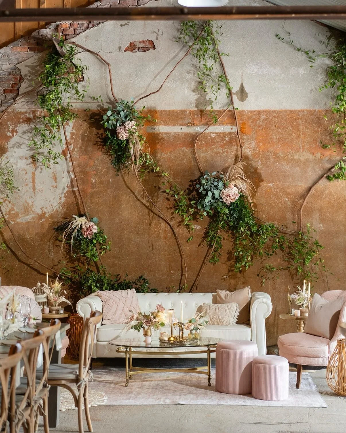 pink + pampas will NEVER go out of style 💕 congratulations to THE BIRD&rsquo;S 🕊️✨
-
coordinator: @desiraerisseweddings 
venue: @stonemeadowgardens
photos: @daniellecoonsphoto 
floral: @florish_____
video: @knotjustanyday 
caterer: @epicureandeligh