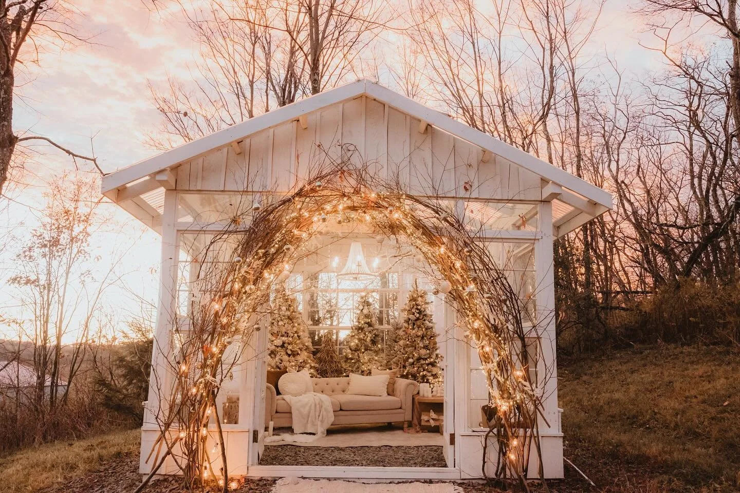 Another beautiful year of decorating for @ashleyalderferphotography in her sweet greenhouse studio! ✨ it&rsquo;s wild to think that we have been working with some of you wonderful photographers for nearly a decade. Thank you for trusting us with your