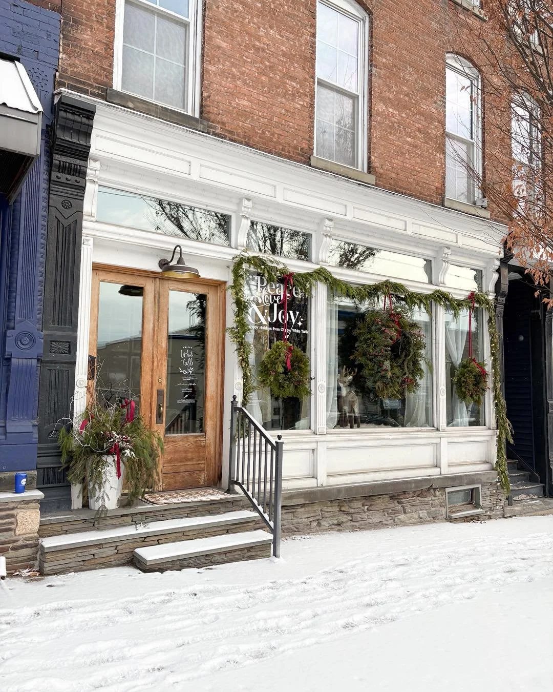 It&rsquo;s a beautiful snowy morning!❄️ the roads are looking pretty good around our area! We will continue with photo sessions at both our locations as scheduled! Please drive carefully!❄️☺️