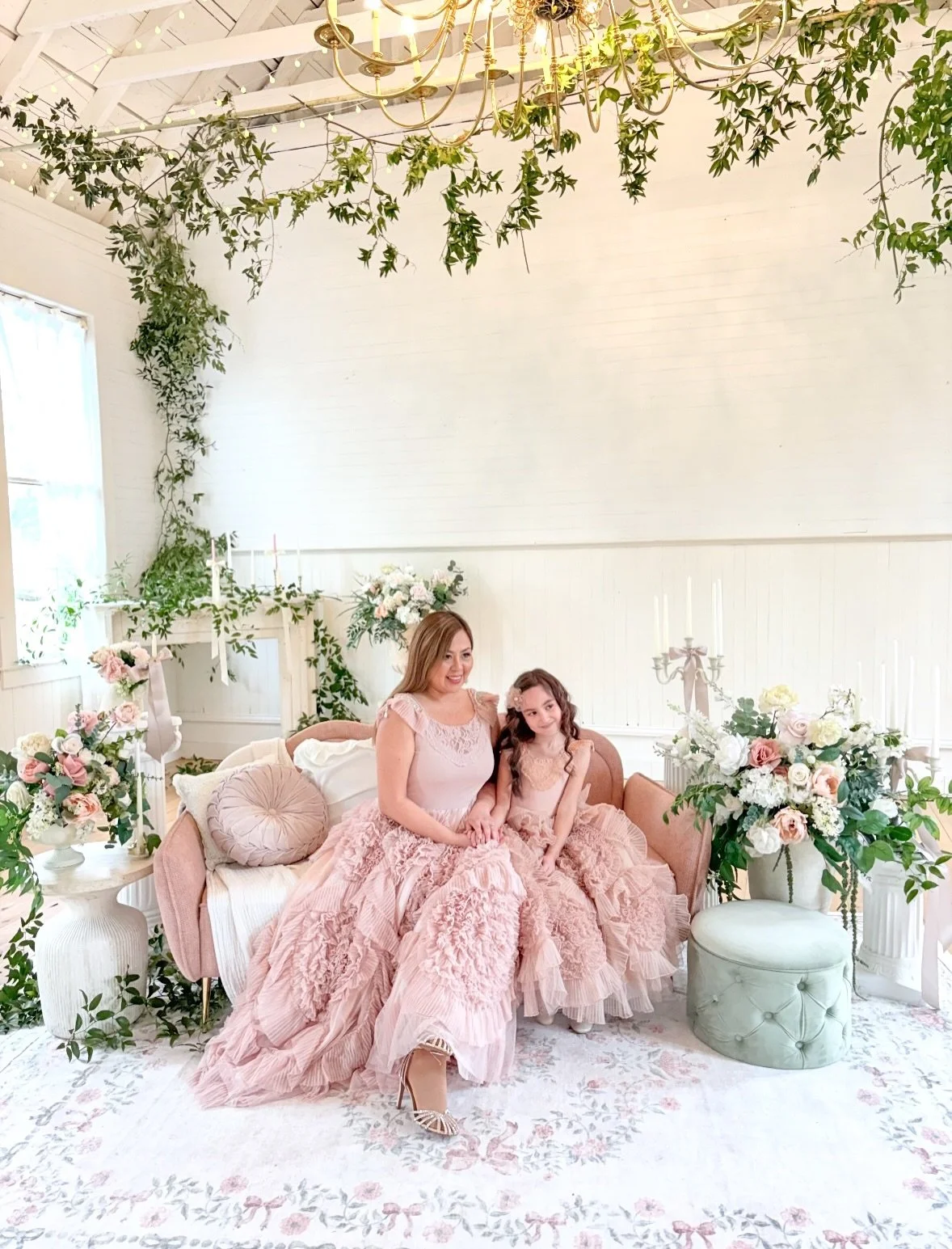 First day of Mother&rsquo;s Day Pictures at the Chippy Studio and Chippy Chapel🤗✨ We love getting to see all these sweet moments for all the amazing moms out there! You deserve it!💕🥰