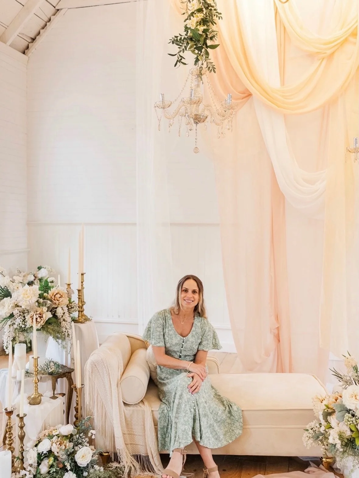 Join us at the Chippy Chapel April 11th for simple, styled, and stress free headshots 💒✨ Just bring your photographer (or a friend😊) and we&rsquo;ll take care of the rest! Sign up link is in our bio🤍We cant wait to see YOU shine in your new photos