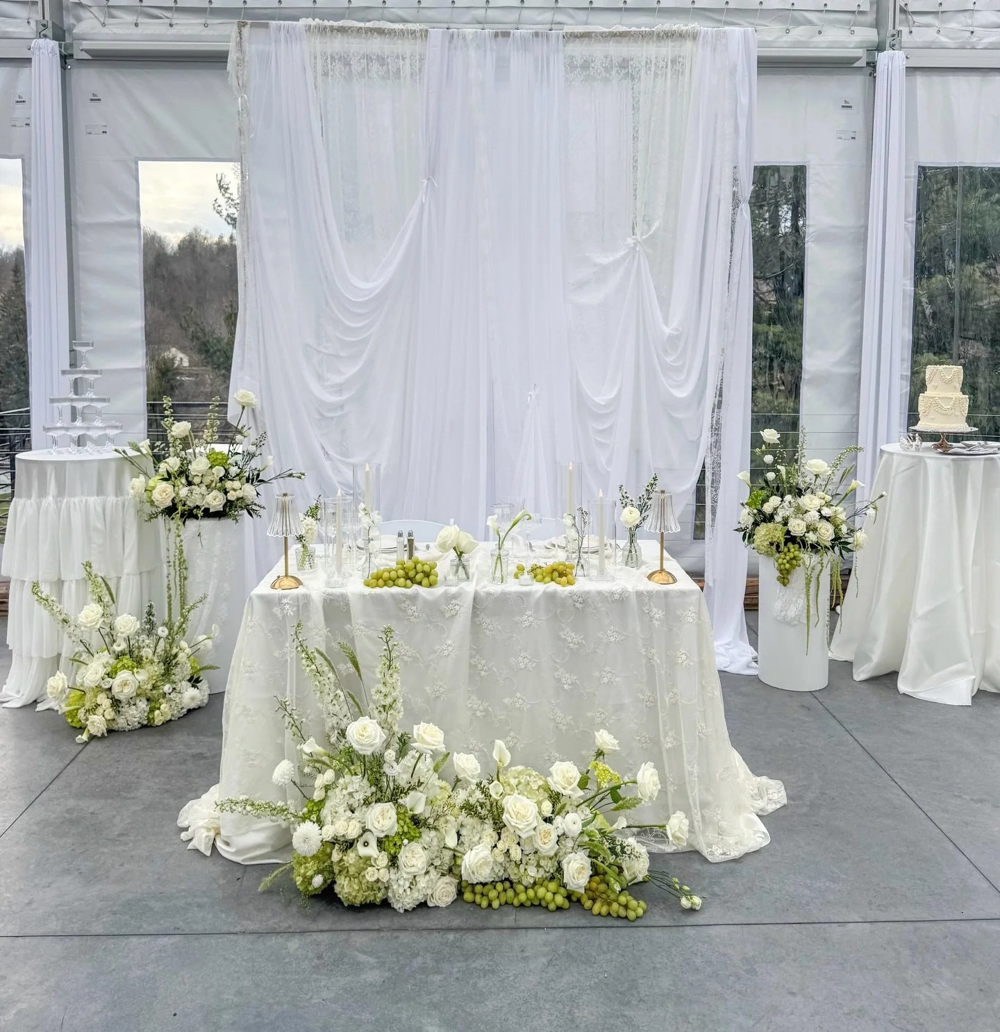 A sweet and dreamy day for Brooke &amp; Nick 🤍✨
Soft, romantic palette paired with delicate details, all coming together for a timeless evening🕯️🥂 
&bull;
Our Friendors🥂
Venue @thevenueatcarleybrook 
Florals @theposyplot 
Rentals @scranton_rent_a