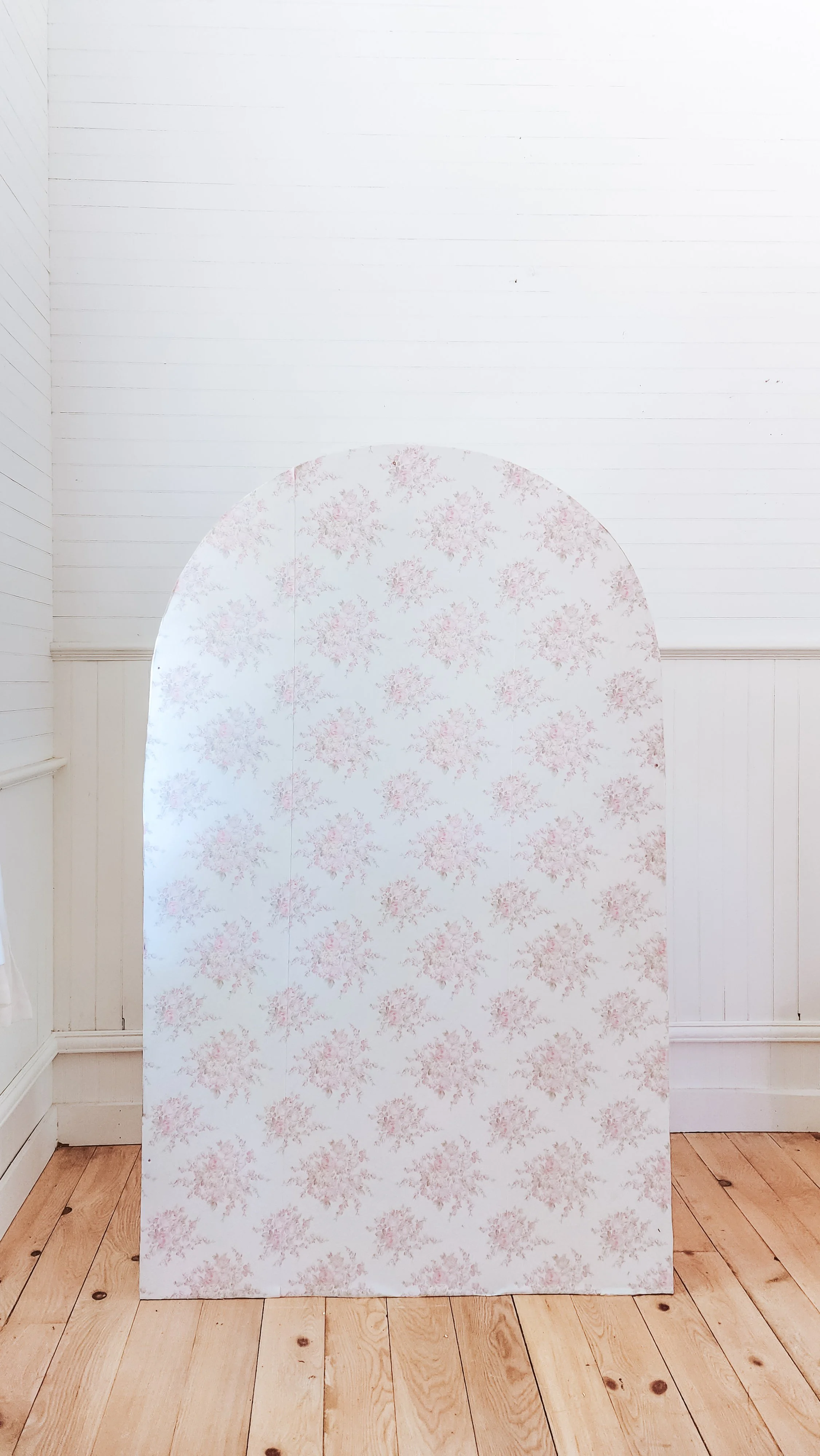 LOVE SHACK FANCY-FLORAL BACKDROP