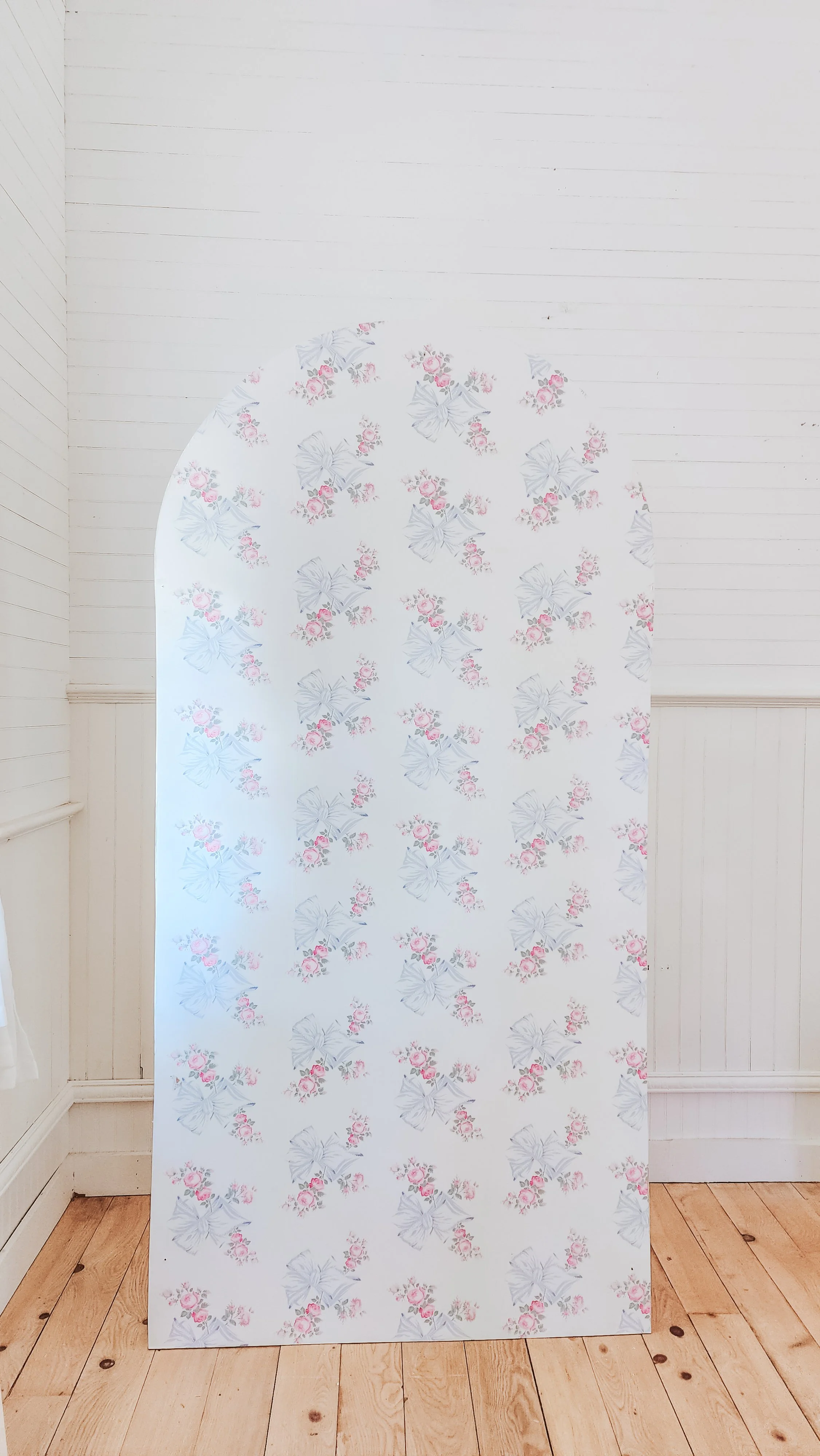 LOVE SHACK FANCY-BLUE BOWS BACKDROP