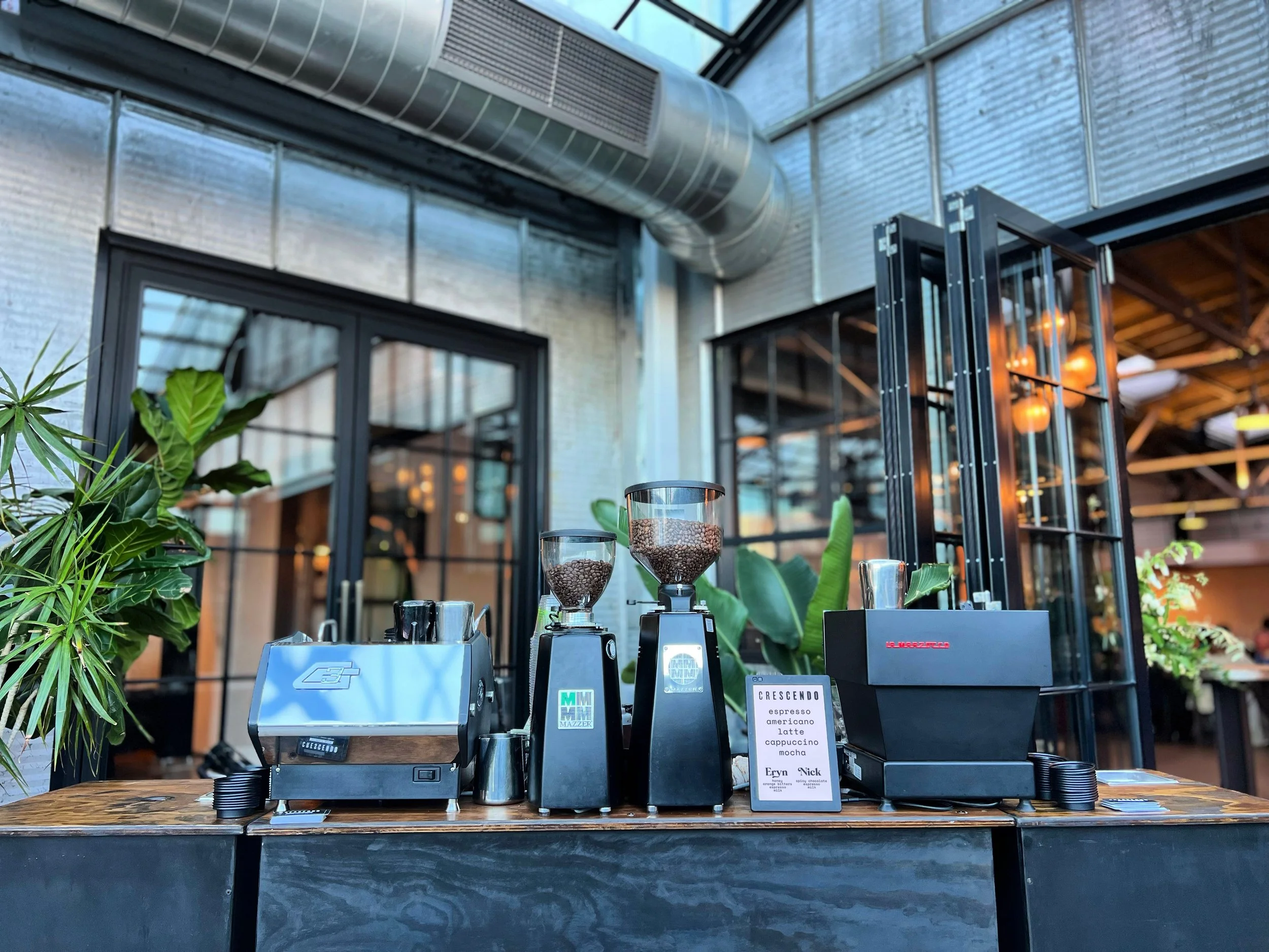 CRESCENDO MOBILE BAR • Espresso + Coffee Service