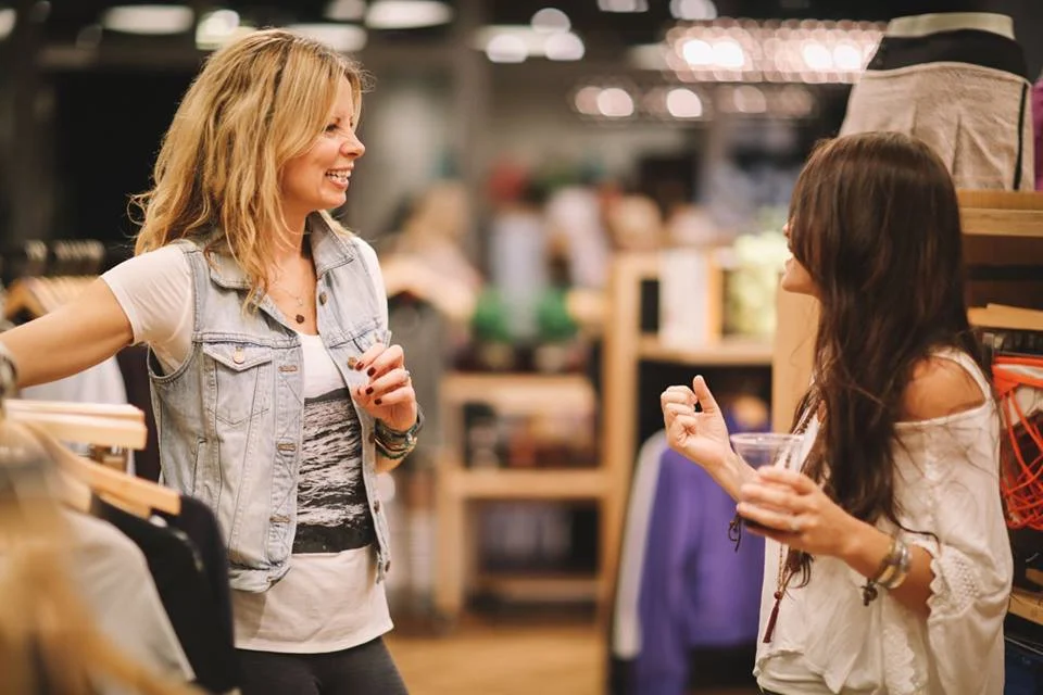 Holli Ilderson and Kelley Yokely 