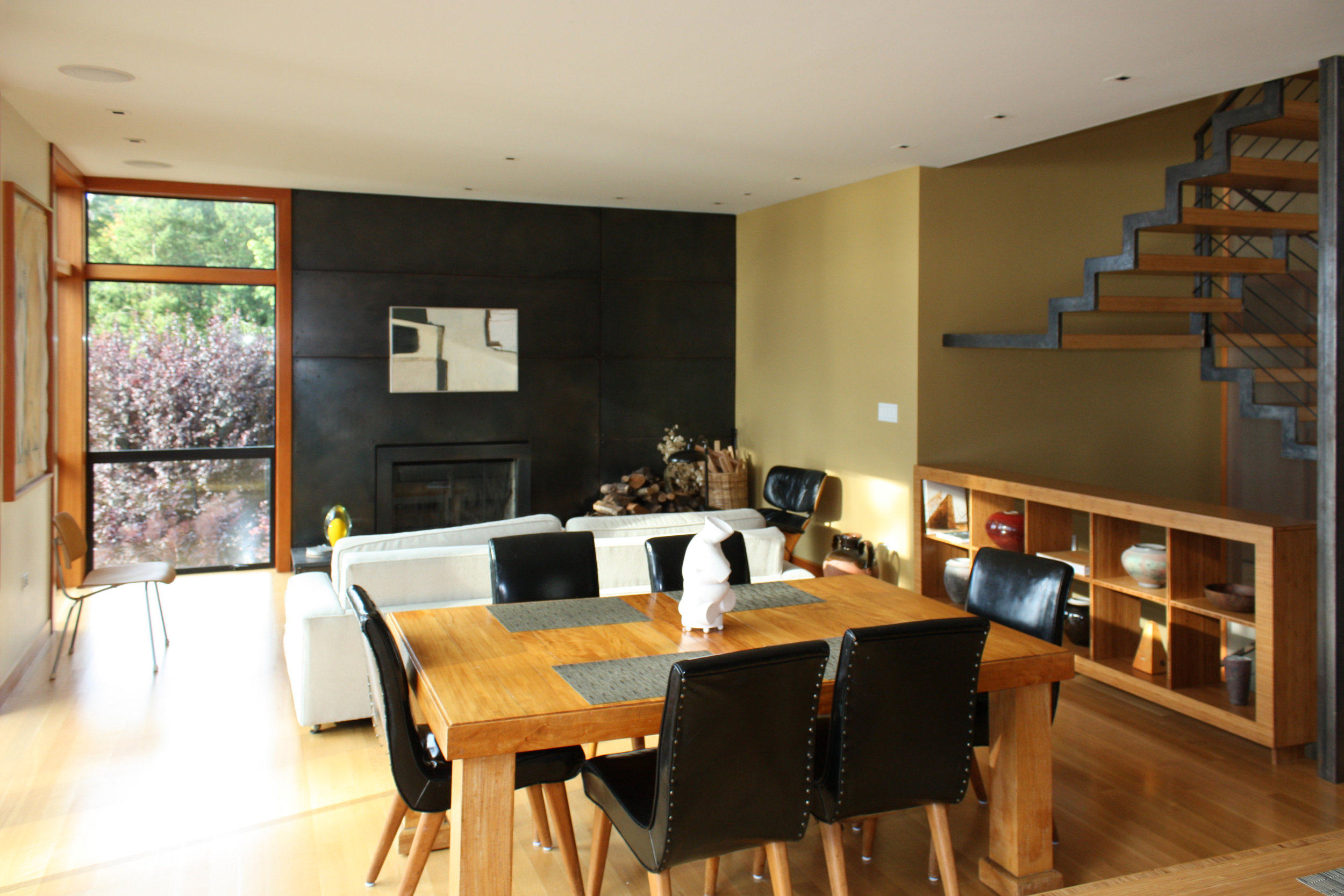 6 dine living - perspective corrected.jpg