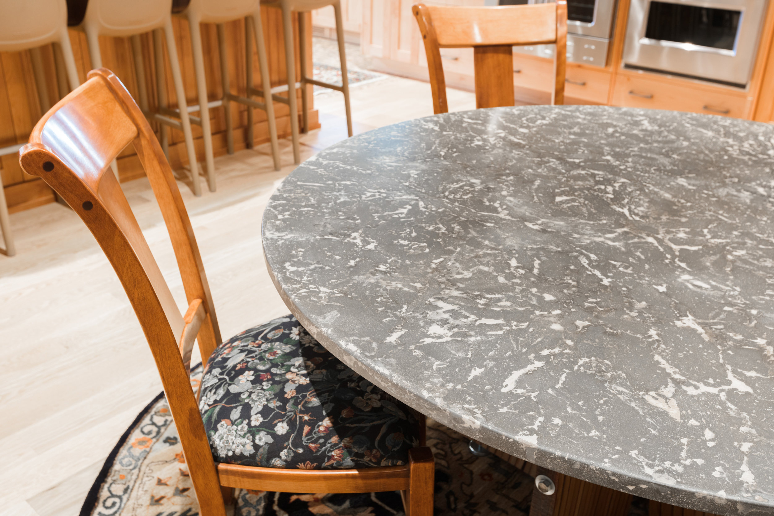 Marbled OrganiCrete® Round Dining Table Detail