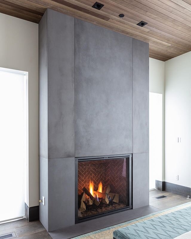 Warm up your home this winter with a custom #organicrete fireplace. 
Strategically placed butt joints are always a good option. 
#concreteinterior #concretefireplace #customfireplace #concretetiles #walltiles #moderncraftsman