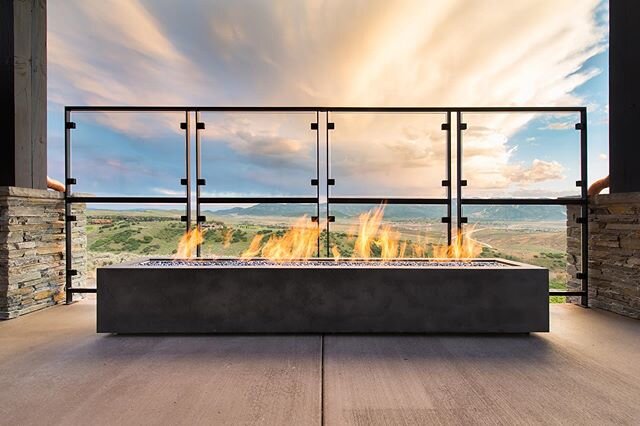 Modern Craftsman uses locally-sourced and earth-friendly materials to produce pieces of work that speak on a level of artisan mastery. Learn more about Modern Craftsman in the link in our bio. 
Meanwhile, check out this custom fire pit 🔥 🔥 🔥 
#ext