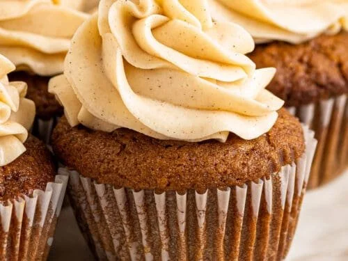 Gingerbread-Cupcakes-with-Vanilla-Cream-Cheese-Frosting-recipe-card-500x375.jpg