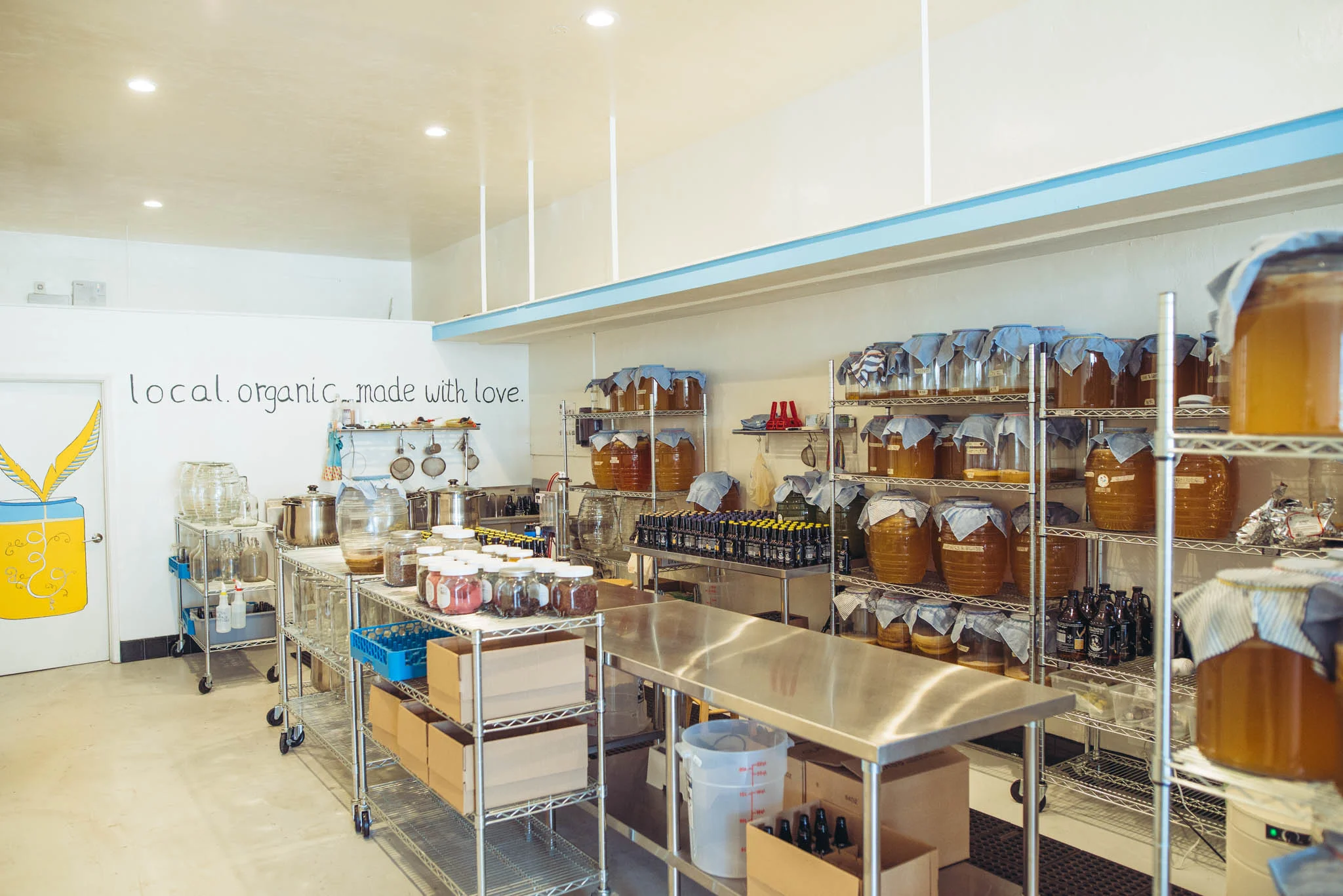 ©The Ryans Photography - Los Angeles Small Business Lifestyle - Fine Feather's Kombucha-3.jpg