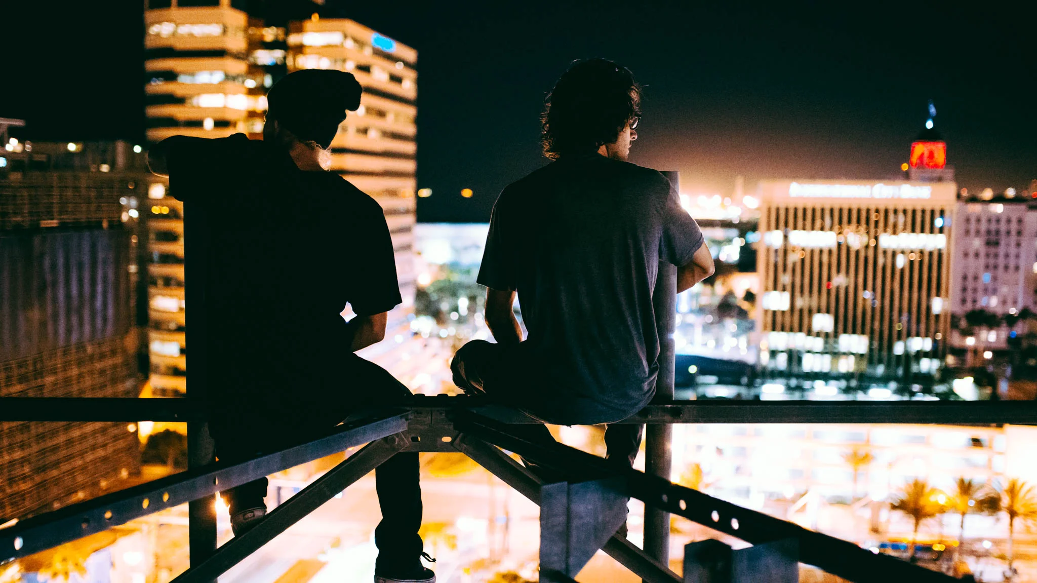 ©The Ryans Photography - Los Angeles Commercial Lifestyle - Evening Rooftop Cityscape-10.jpg