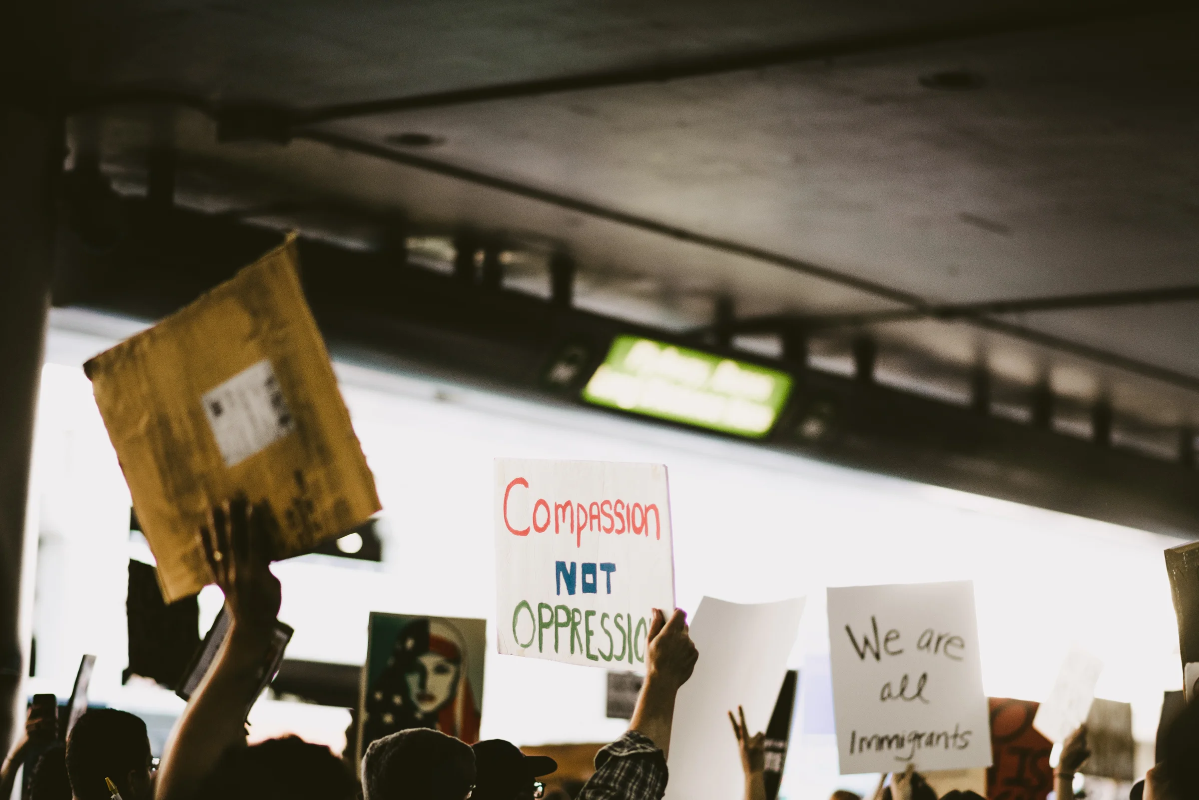 ©The Ryans Photography - LAX No Ban No Wall Protest-24.jpg