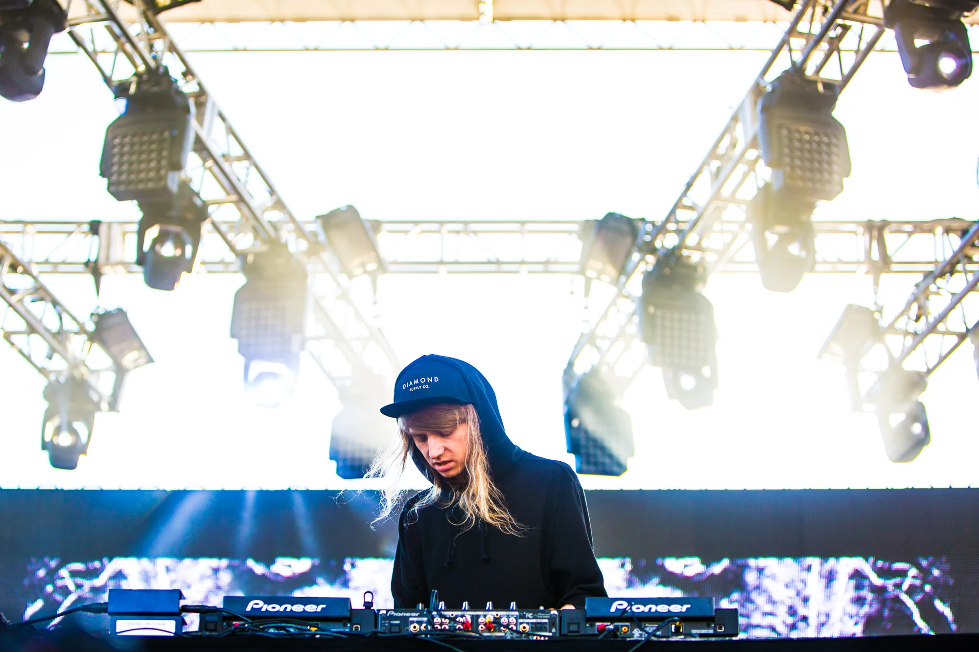 01-Cashmere-Cat.jpg