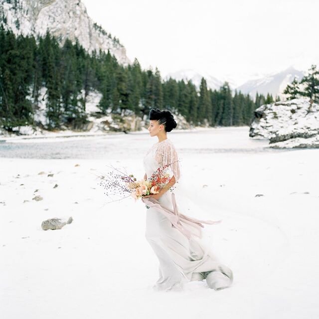 Featured on @bronte.bride, this shoot created by @pamkriangkum, @shakeupthatmakeup and @briannegabriellecakes is stunning, but it&rsquo;s the diversity and meaning behind it that make it that much better. From Pam &ldquo;Being women of colour ourselv