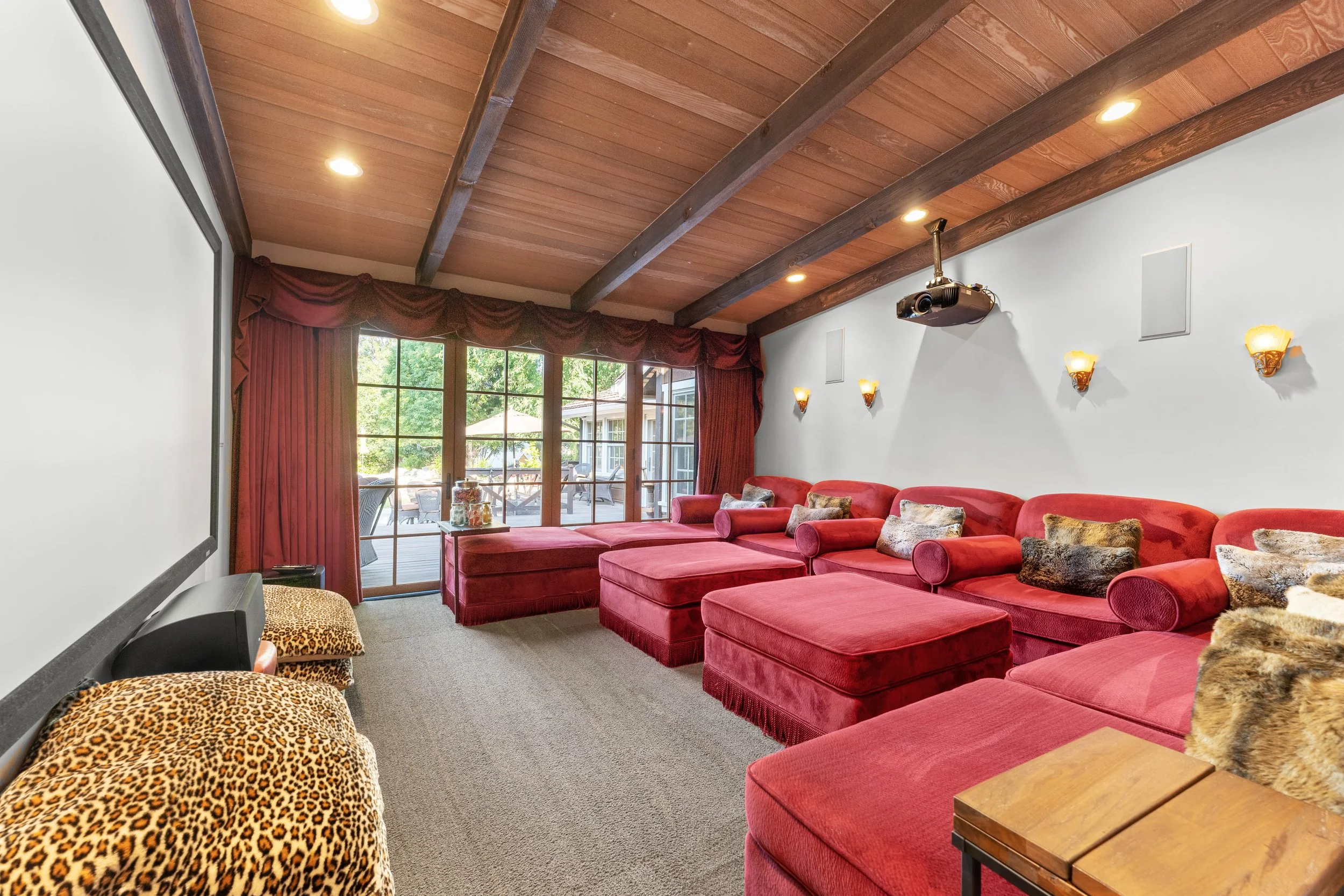 5250 Round Meadow Road-19.jpg