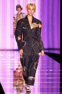 john-galliano-spring-summer-2002-embroidered-blue-jeans-flared-leg-patches-christian-dior-boutique-denim-vintage-y2k-runway.JPG