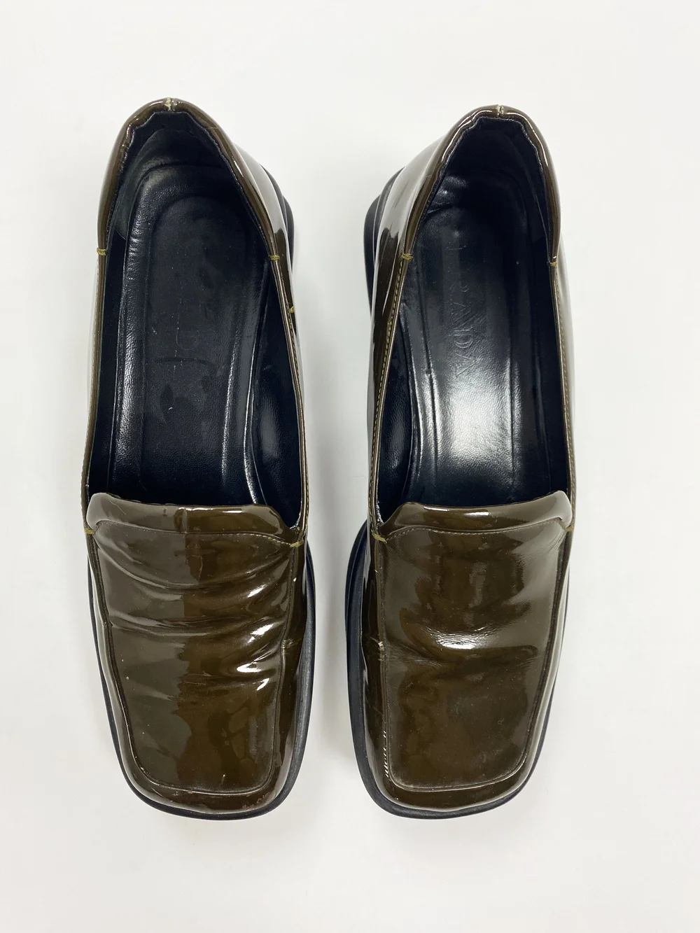 靴 Archive PRADA square toe leather loafers Prada - Brushed Leather Square Toe Loafers in Black