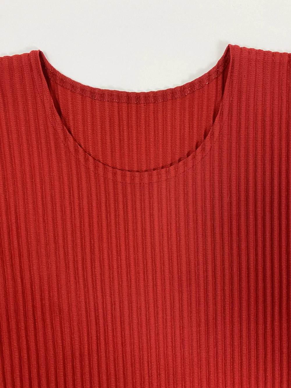 HOMME PLISSÉ ISSEY MIYAKE◆ミドル丈チュニック 赤 1 HOMME PLISSÉ ISSEY MIYAKE◇ミドル丈チュニック 赤 1 HOMME