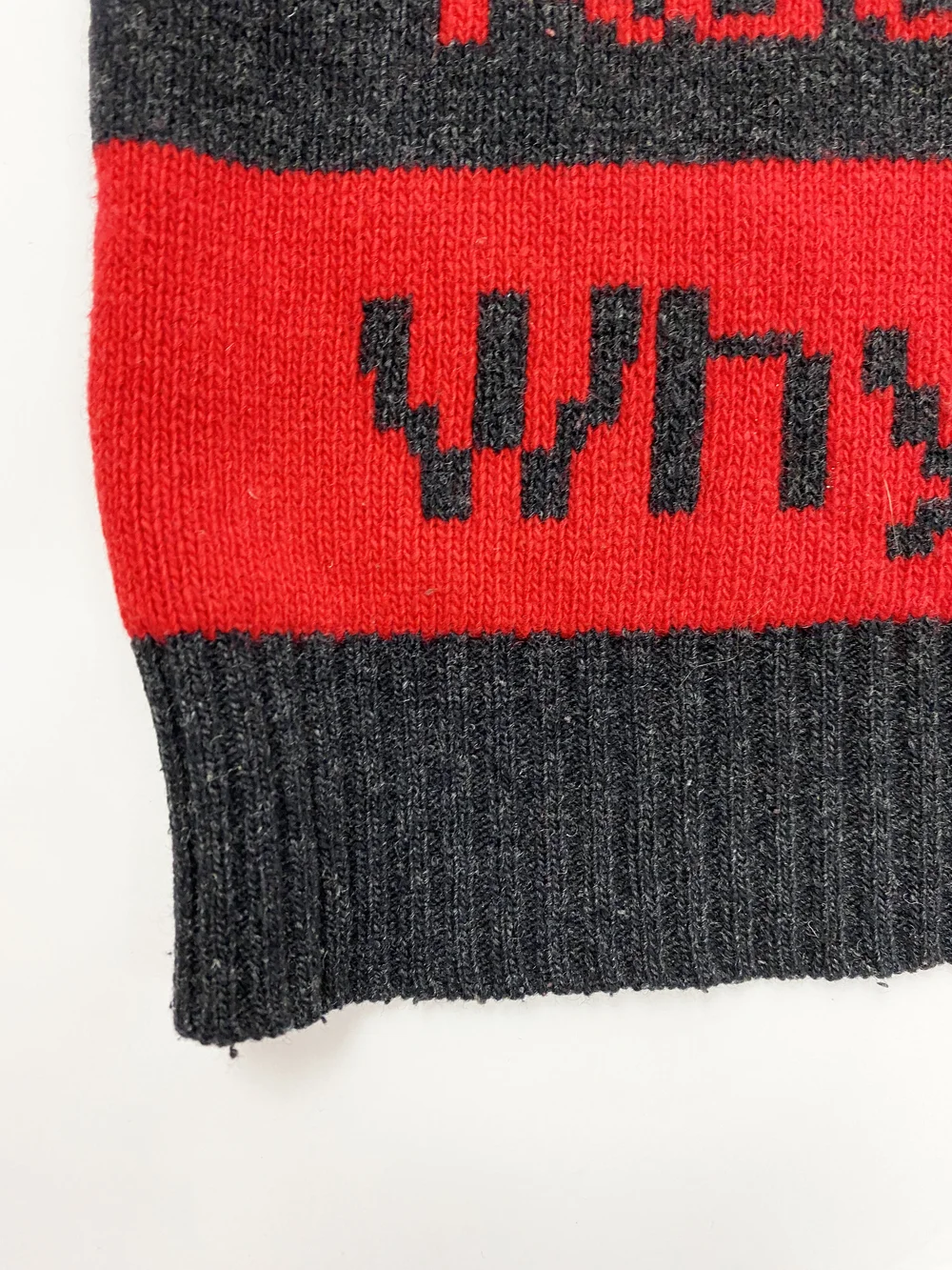 MOSCHINO 90年代のヴィンテージ ミッキーマウス ベスト 赤黒イタリア語 MOSCHINO 90年代のヴィンテージ ミッキーマウス ベスト 赤黒