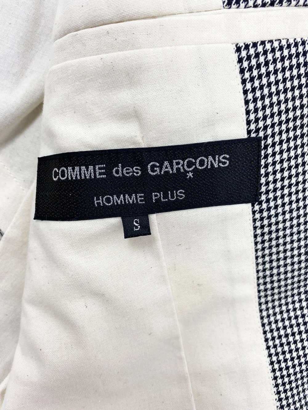 Comme des Garcons S/S 2016 deconstructed blazer — JAMES VELORIA